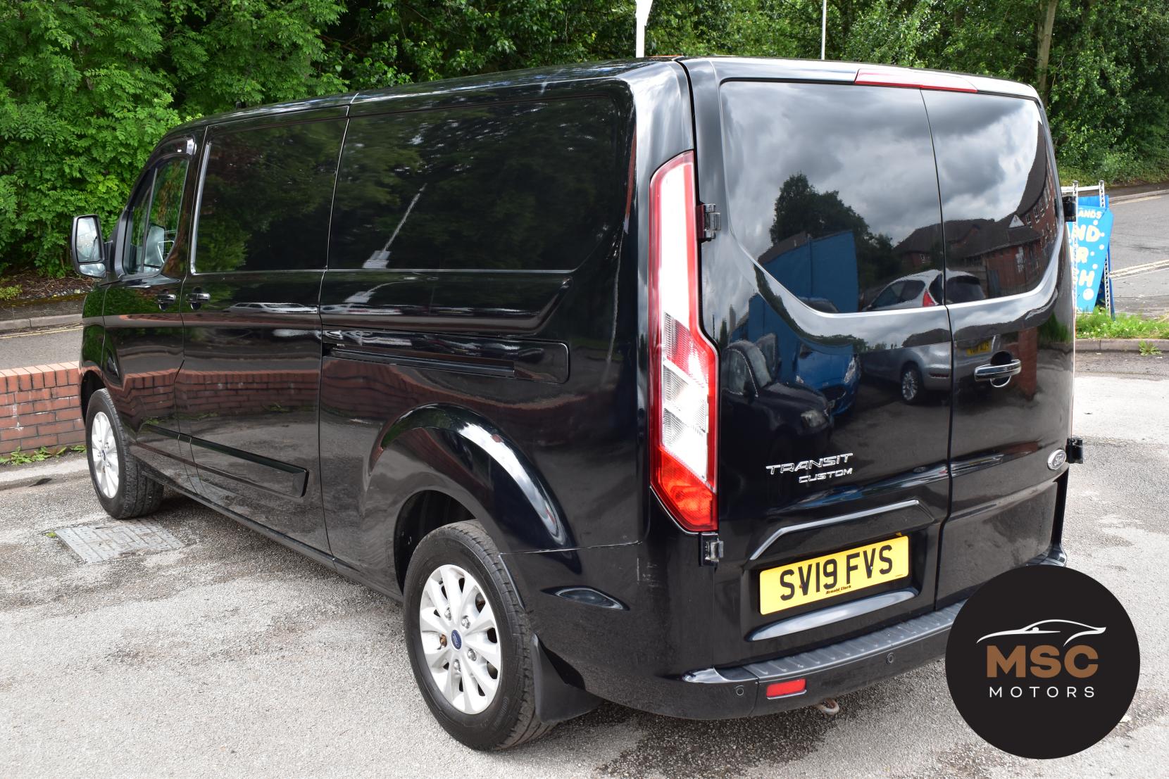Ford Transit Custom 2.0 300 EcoBlue Limited Panel Van 5dr Diesel Manual L2 H1 Euro 6 (170 ps)