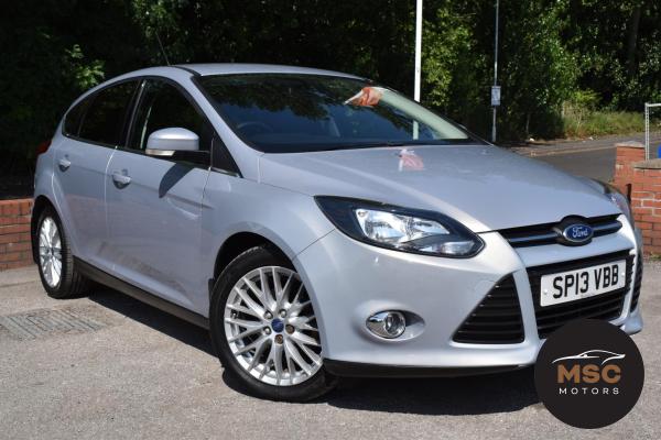 Ford Focus 1.0T EcoBoost Zetec Hatchback 5dr Petrol Manual Euro 5 (s/s) (100 ps)