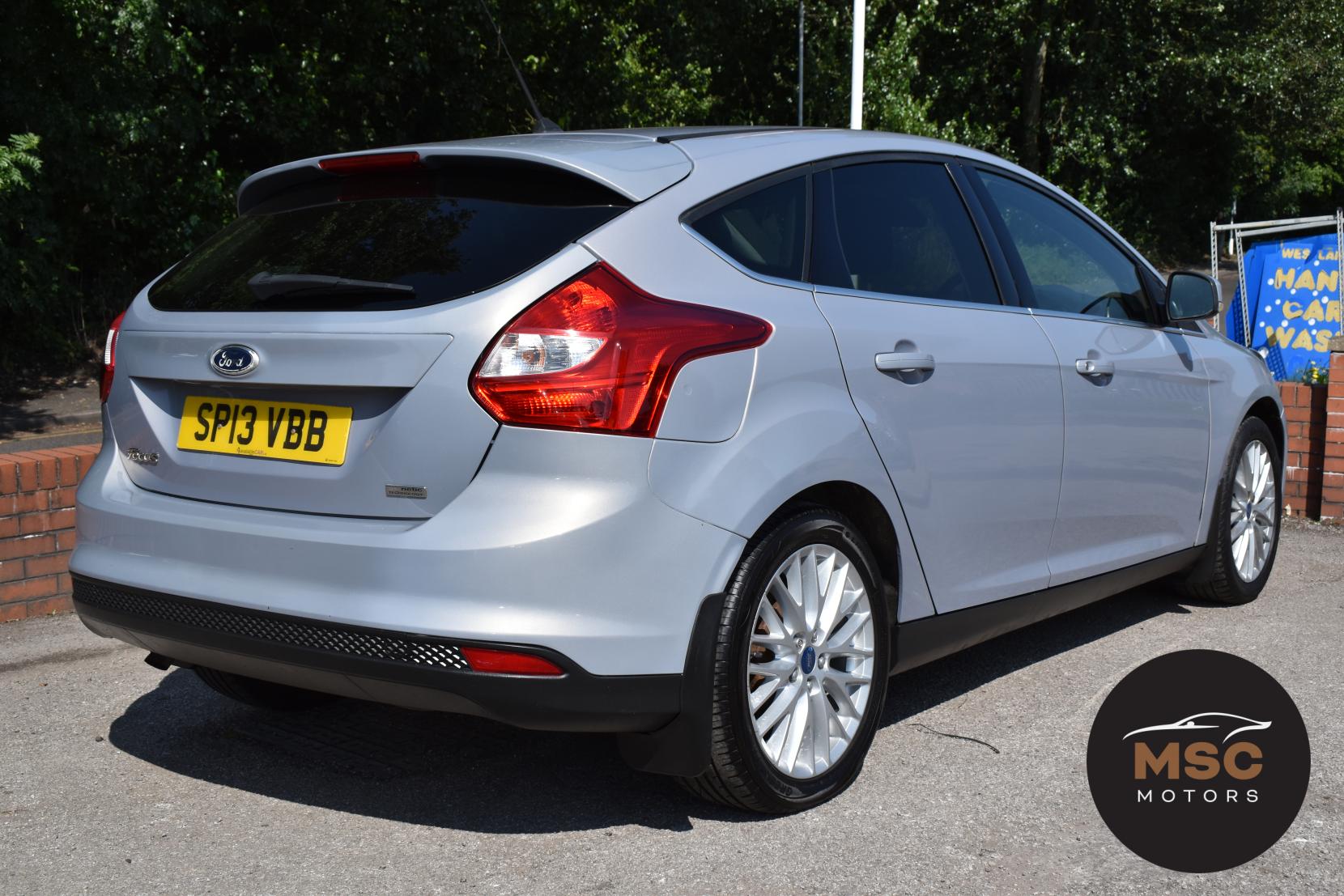 Ford Focus 1.0T EcoBoost Zetec Hatchback 5dr Petrol Manual Euro 5 (s/s) (100 ps)