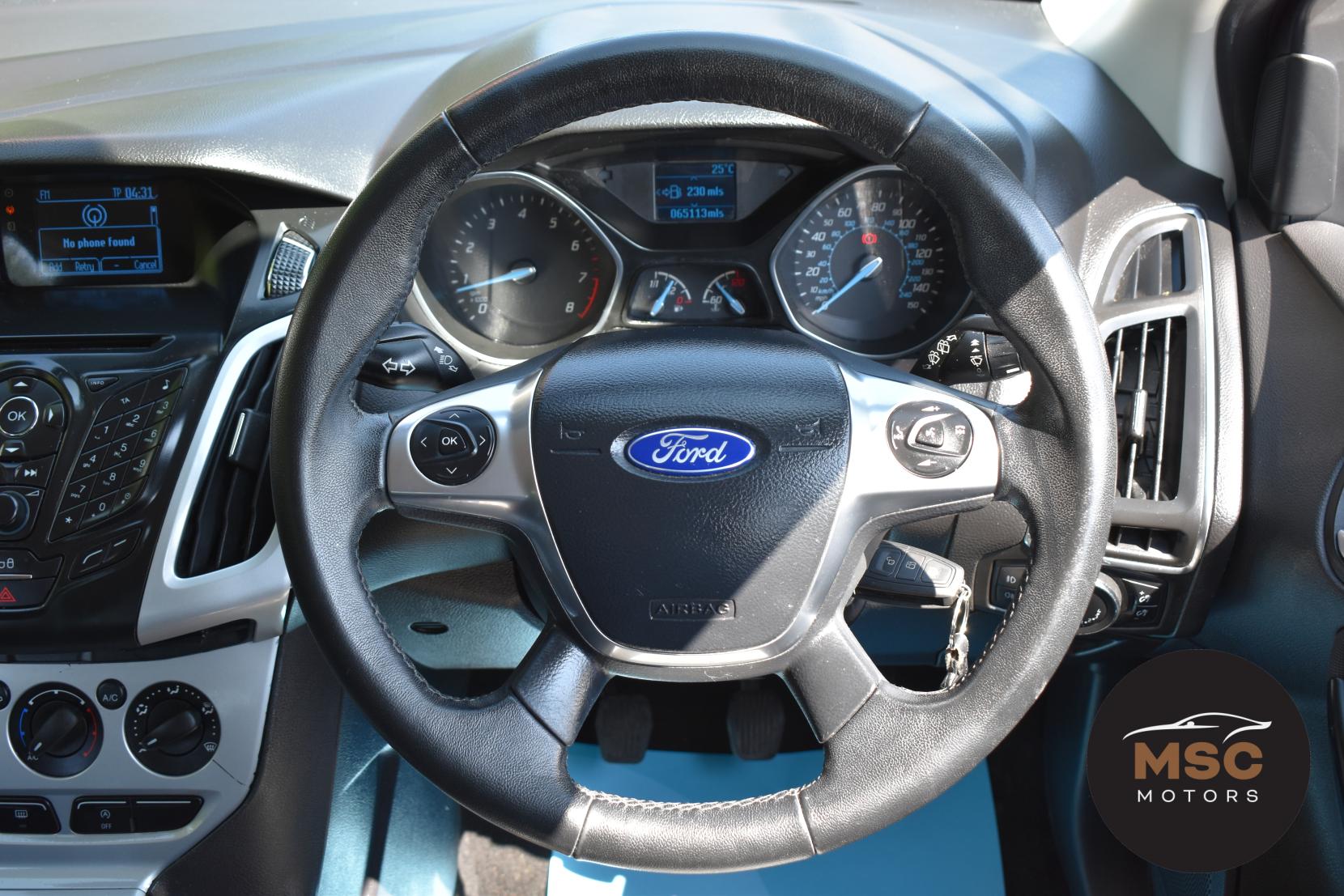 Ford Focus 1.0T EcoBoost Zetec Hatchback 5dr Petrol Manual Euro 5 (s/s) (100 ps)