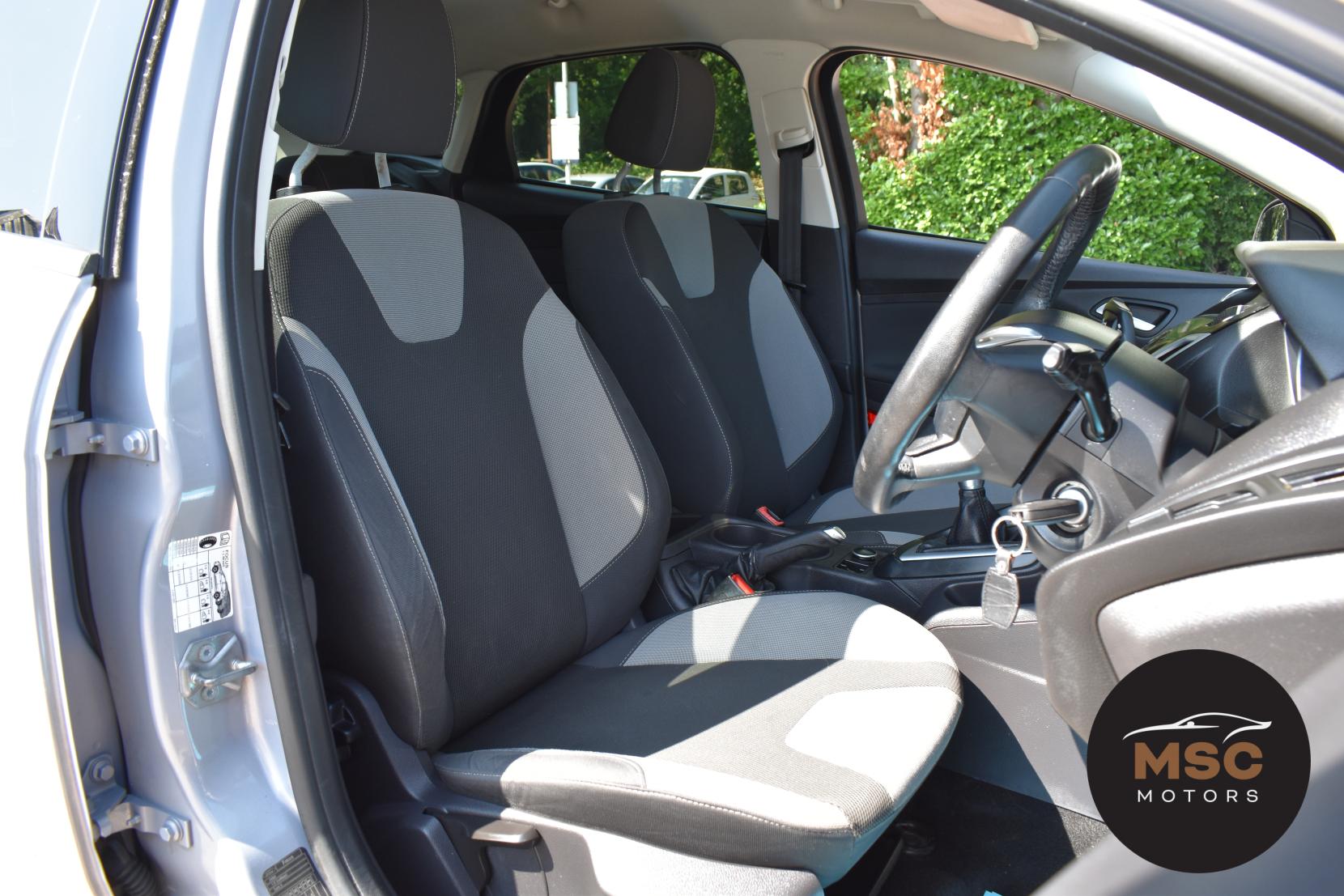 Ford Focus 1.0T EcoBoost Zetec Hatchback 5dr Petrol Manual Euro 5 (s/s) (100 ps)