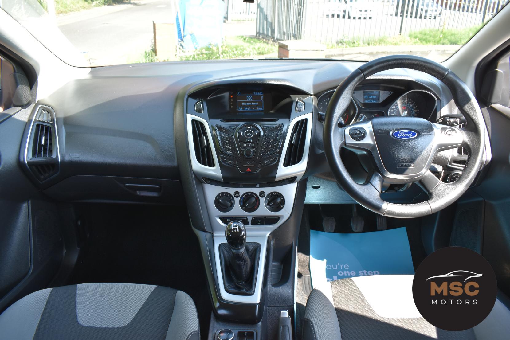 Ford Focus 1.0T EcoBoost Zetec Hatchback 5dr Petrol Manual Euro 5 (s/s) (100 ps)