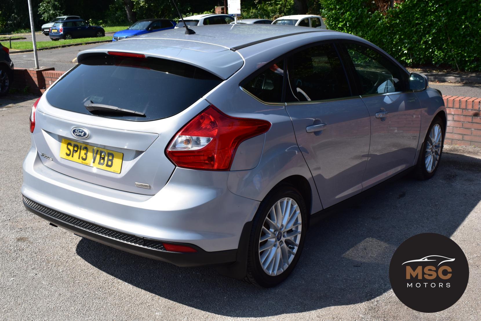 Ford Focus 1.0T EcoBoost Zetec Hatchback 5dr Petrol Manual Euro 5 (s/s) (100 ps)