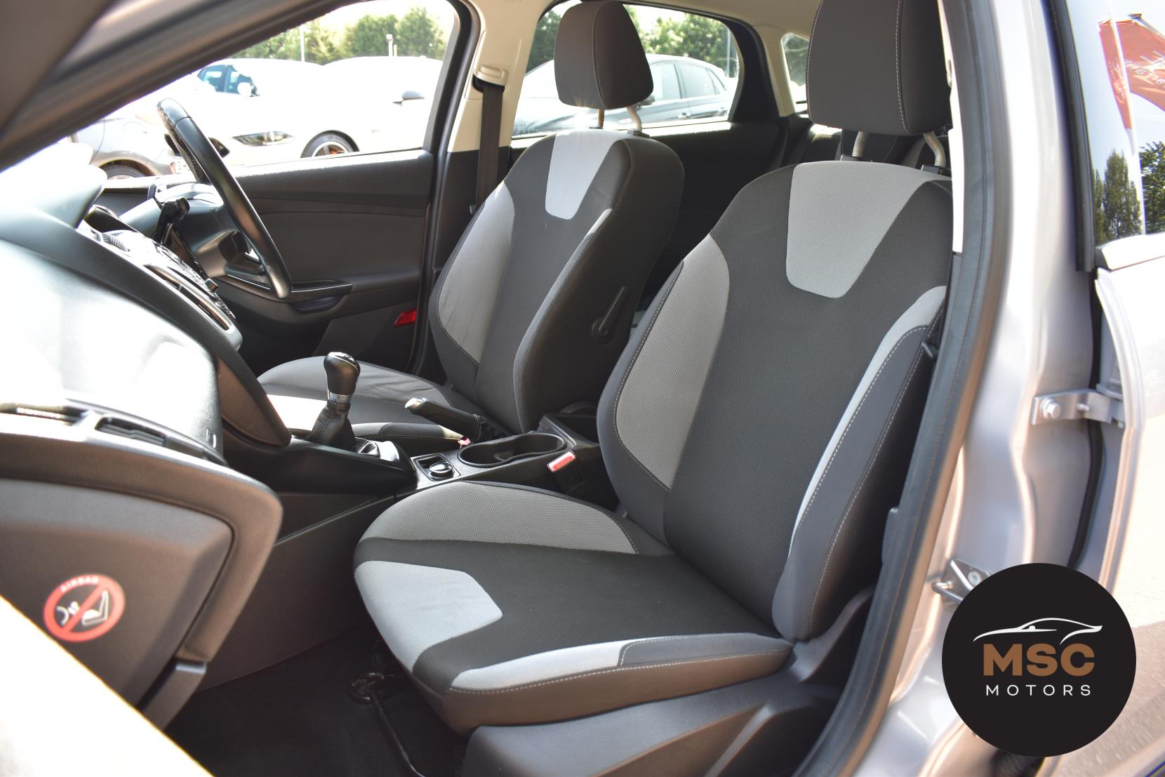 Ford Focus 1.0T EcoBoost Zetec Hatchback 5dr Petrol Manual Euro 5 (s/s) (100 ps)