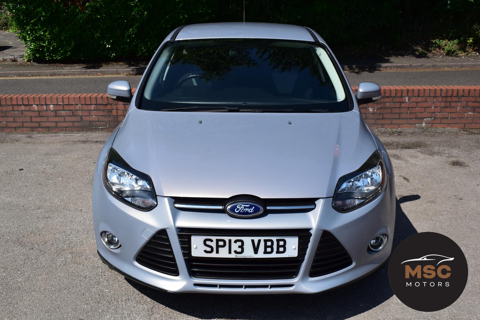 Ford Focus 1.0T EcoBoost Zetec Hatchback 5dr Petrol Manual Euro 5 (s/s) (100 ps)