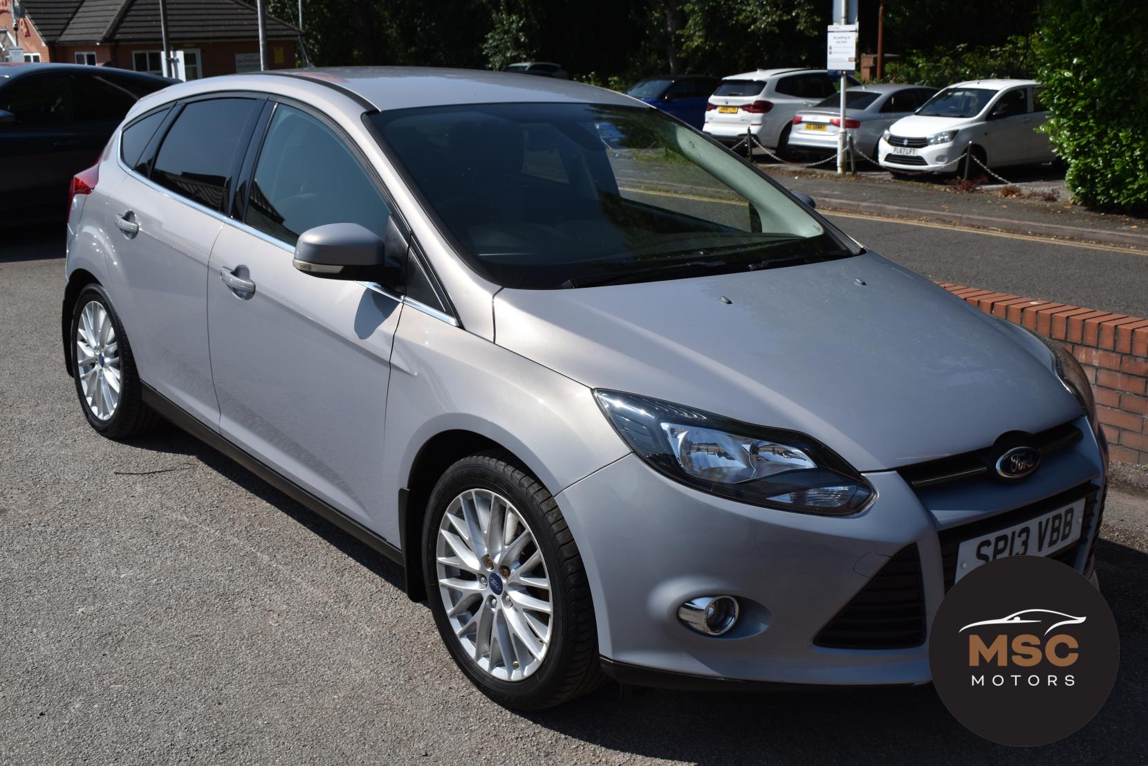 Ford Focus 1.0T EcoBoost Zetec Hatchback 5dr Petrol Manual Euro 5 (s/s) (100 ps)
