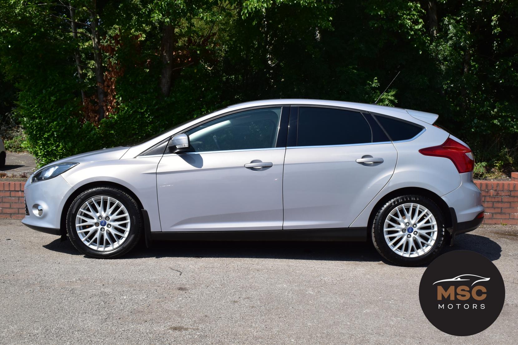 Ford Focus 1.0T EcoBoost Zetec Hatchback 5dr Petrol Manual Euro 5 (s/s) (100 ps)