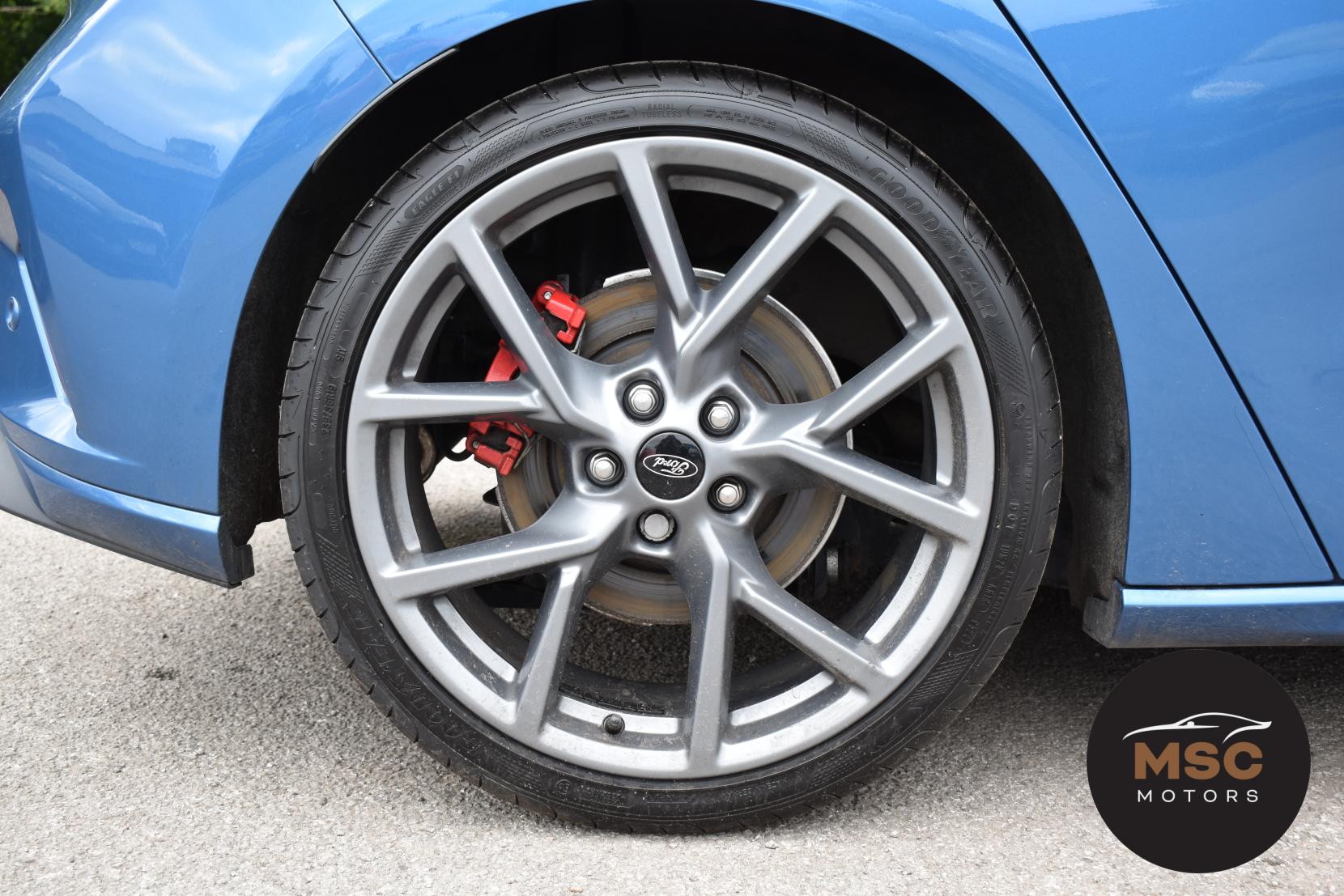 Ford Focus 2.3T EcoBoost ST Hatchback 5dr Petrol Manual Euro 6 (s/s) (280 ps)