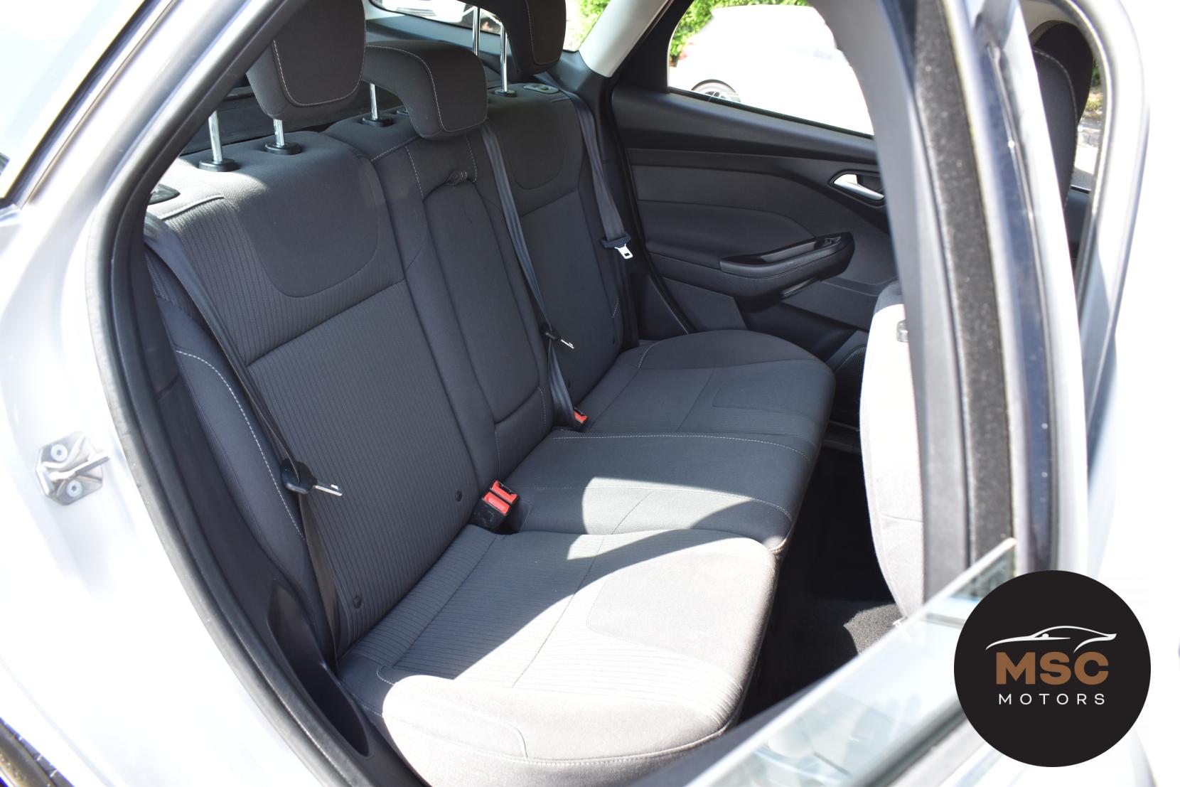 Ford Focus 2.0 TDCi Titanium Estate 5dr Diesel Powershift Euro 5 (140 ps)