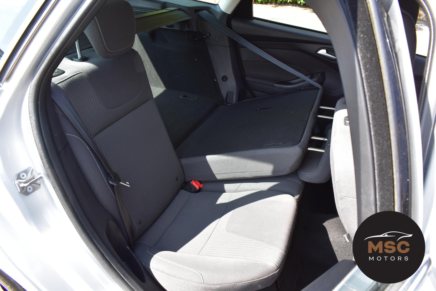 Ford Focus 2.0 TDCi Titanium Estate 5dr Diesel Powershift Euro 5 (140 ps)