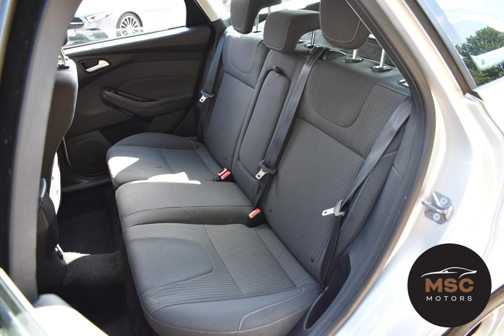 Ford Focus 2.0 TDCi Titanium Estate 5dr Diesel Powershift Euro 5 (140 ps)