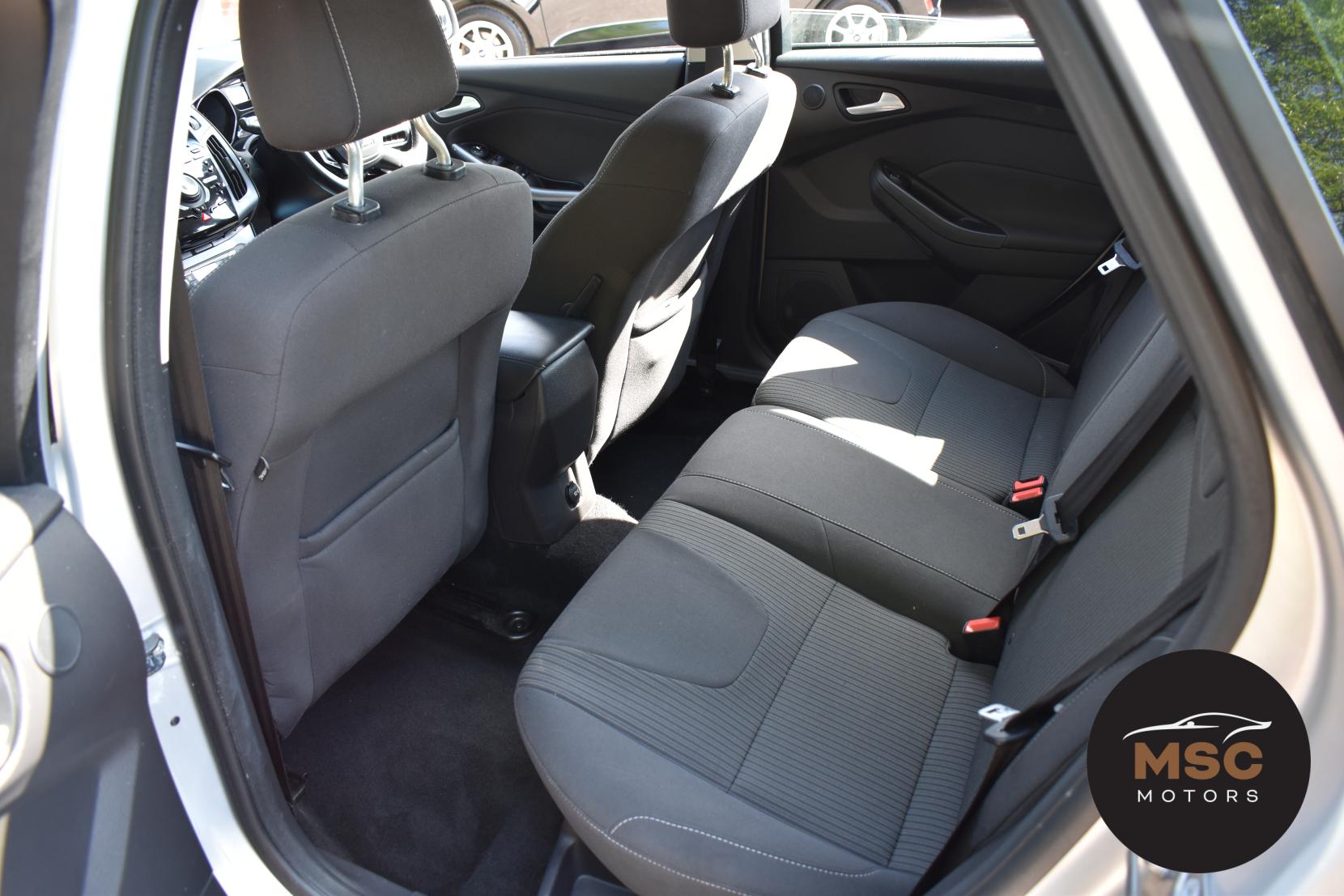 Ford Focus 2.0 TDCi Titanium Estate 5dr Diesel Powershift Euro 5 (140 ps)