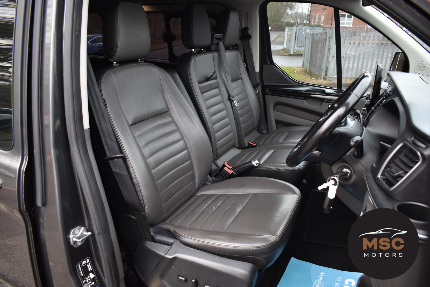 Ford Tourneo Custom 2.0 320 EcoBlue Titanium Minibus Double Cab 5dr Diesel Auto L2 Euro 6 (s/s) (170 ps)