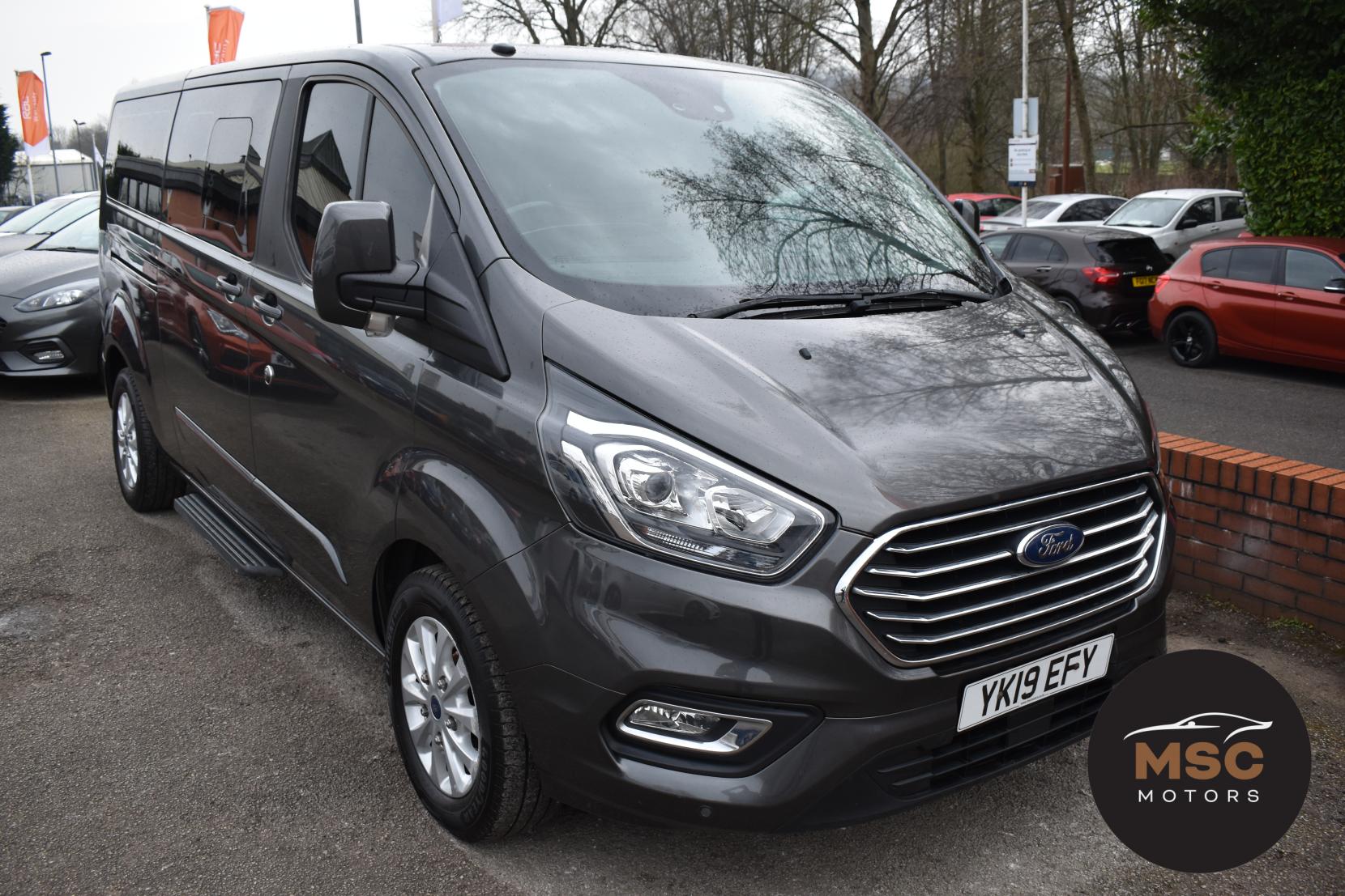 Ford Tourneo Custom 2.0 320 EcoBlue Titanium Minibus Double Cab 5dr Diesel Auto L2 Euro 6 (s/s) (170 ps)