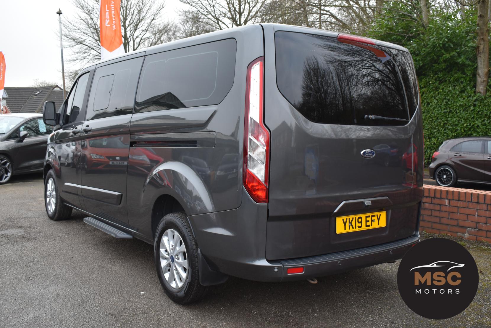 Ford Tourneo Custom 2.0 320 EcoBlue Titanium Minibus Double Cab 5dr Diesel Auto L2 Euro 6 (s/s) (170 ps)