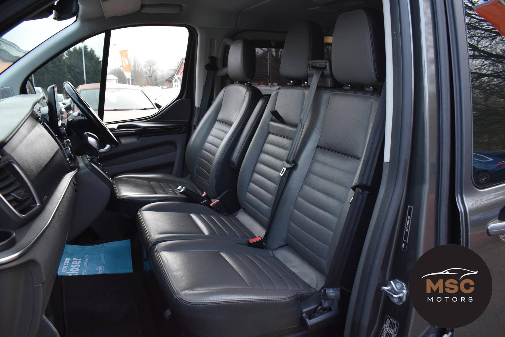 Ford Tourneo Custom 2.0 320 EcoBlue Titanium Minibus Double Cab 5dr Diesel Auto L2 Euro 6 (s/s) (170 ps)