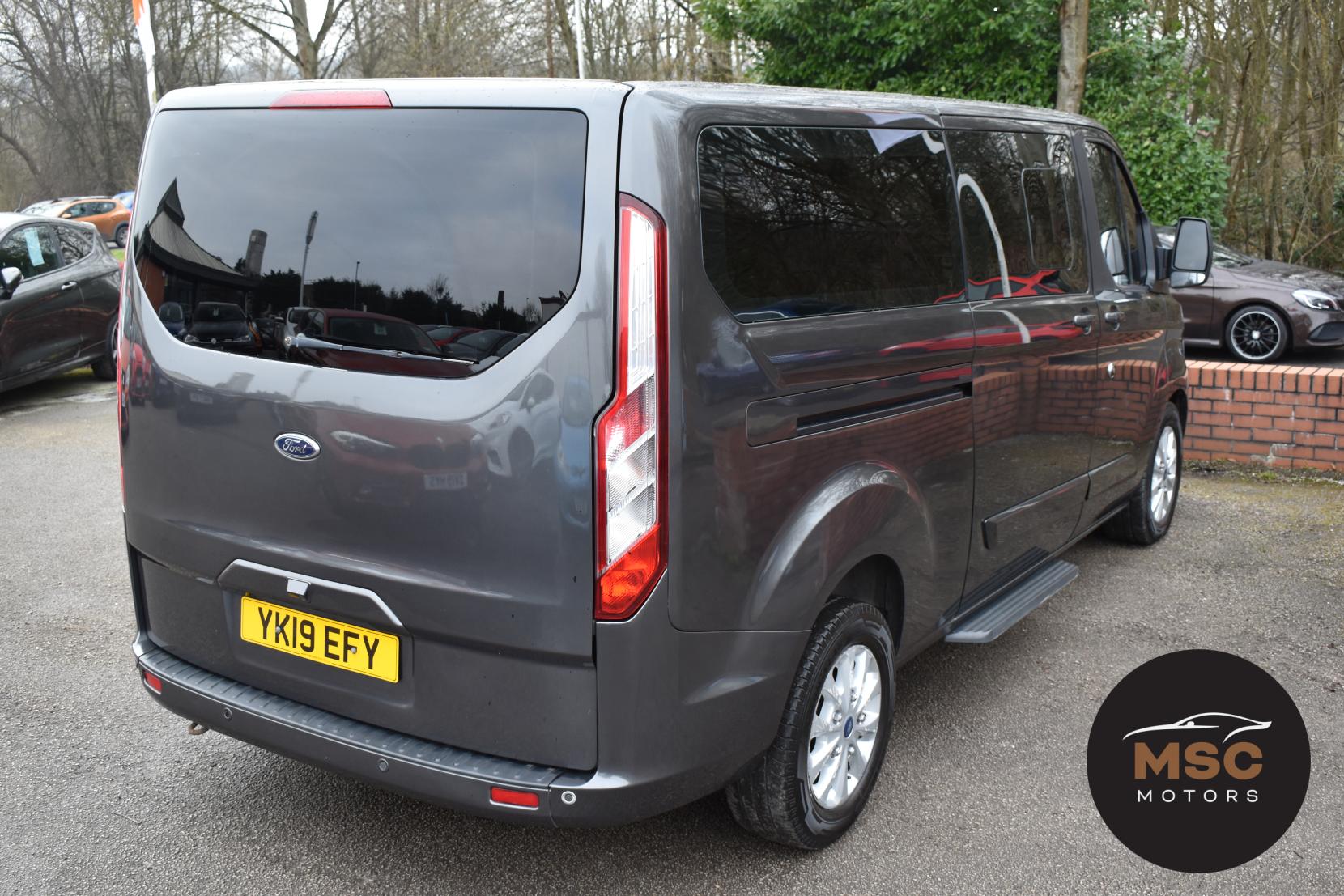 Ford Tourneo Custom 2.0 320 EcoBlue Titanium Minibus Double Cab 5dr Diesel Auto L2 Euro 6 (s/s) (170 ps)