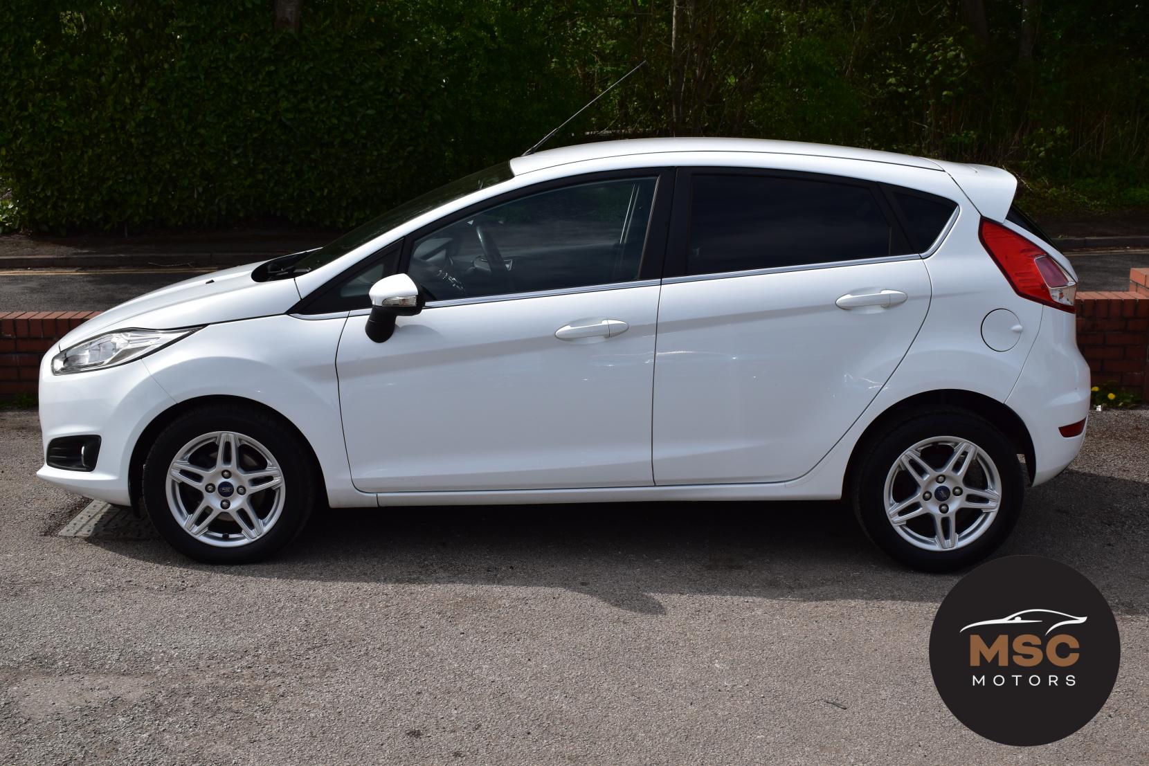 Ford Fiesta 1.0T EcoBoost Titanium Hatchback 5dr Petrol Manual Euro 5 (s/s) (100 ps)