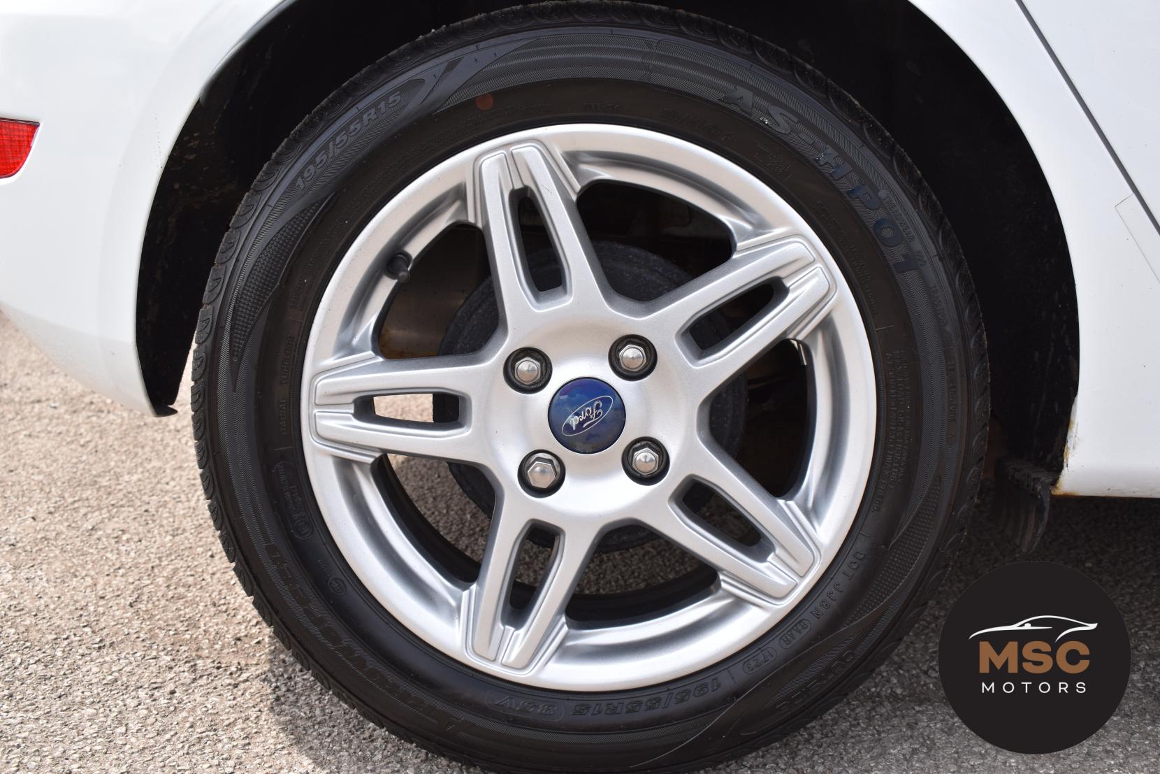 Ford Fiesta 1.0T EcoBoost Titanium Hatchback 5dr Petrol Manual Euro 5 (s/s) (100 ps)