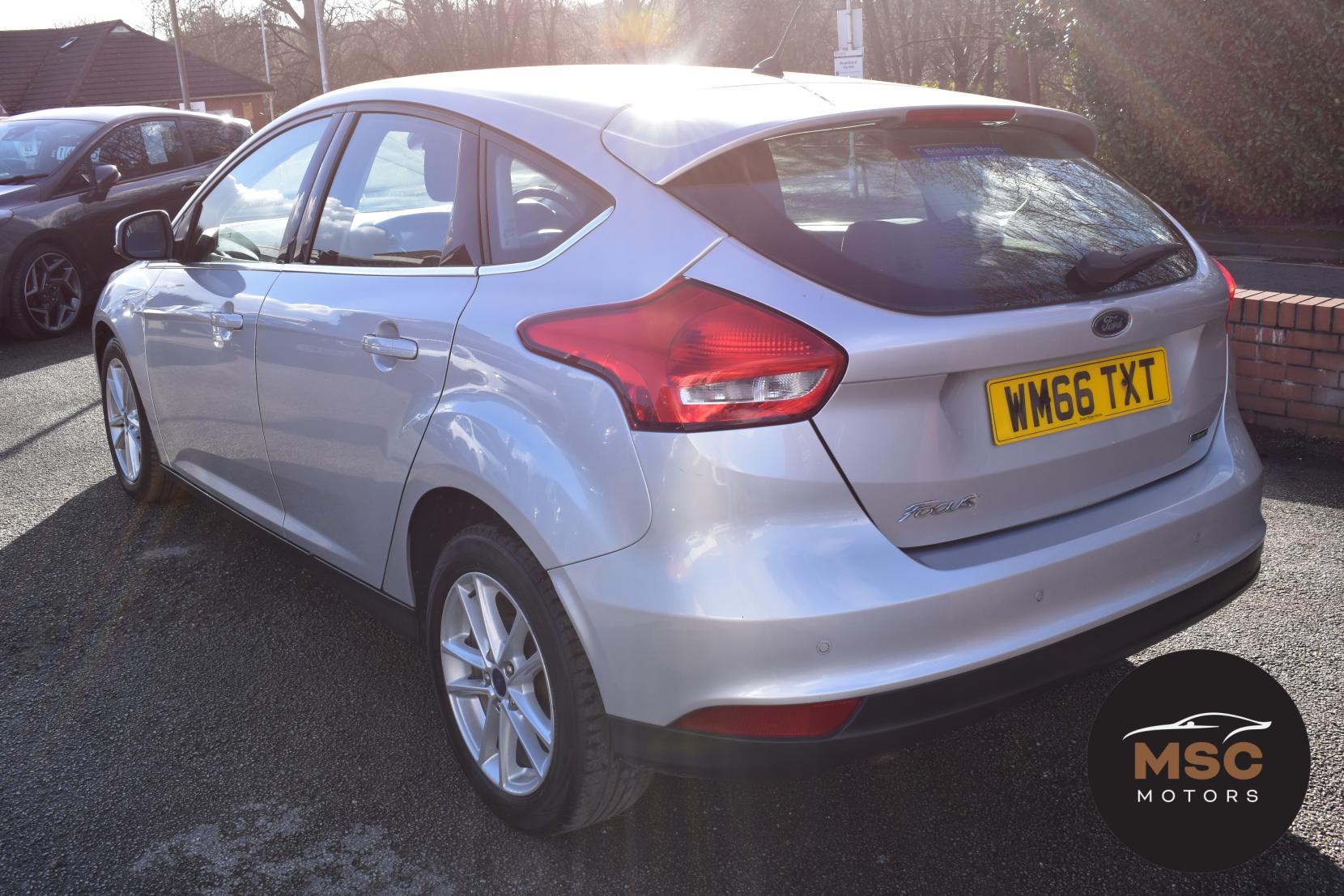 Ford Focus 1.0T EcoBoost Zetec Hatchback 5dr Petrol Manual Euro 6 (s/s) (125 ps)