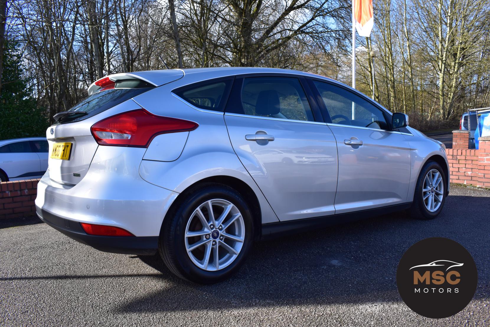 Ford Focus 1.0T EcoBoost Zetec Hatchback 5dr Petrol Manual Euro 6 (s/s) (125 ps)