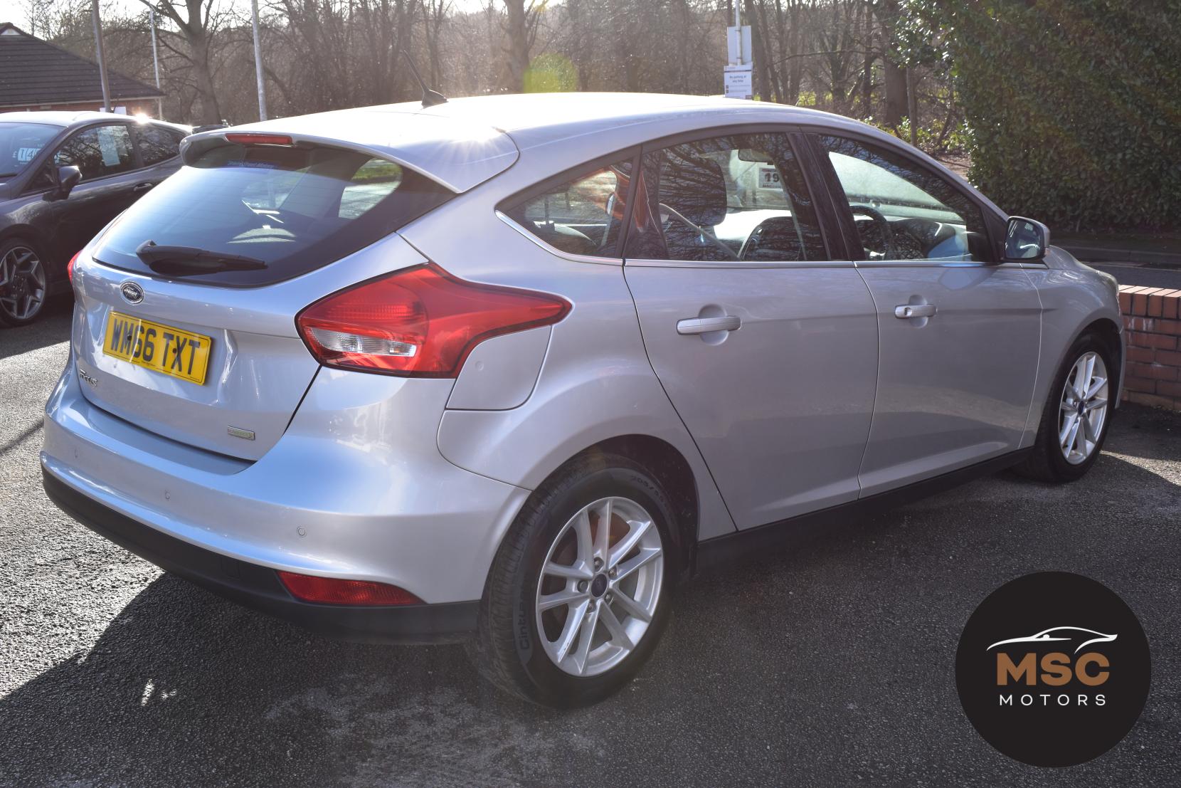 Ford Focus 1.0T EcoBoost Zetec Hatchback 5dr Petrol Manual Euro 6 (s/s) (125 ps)