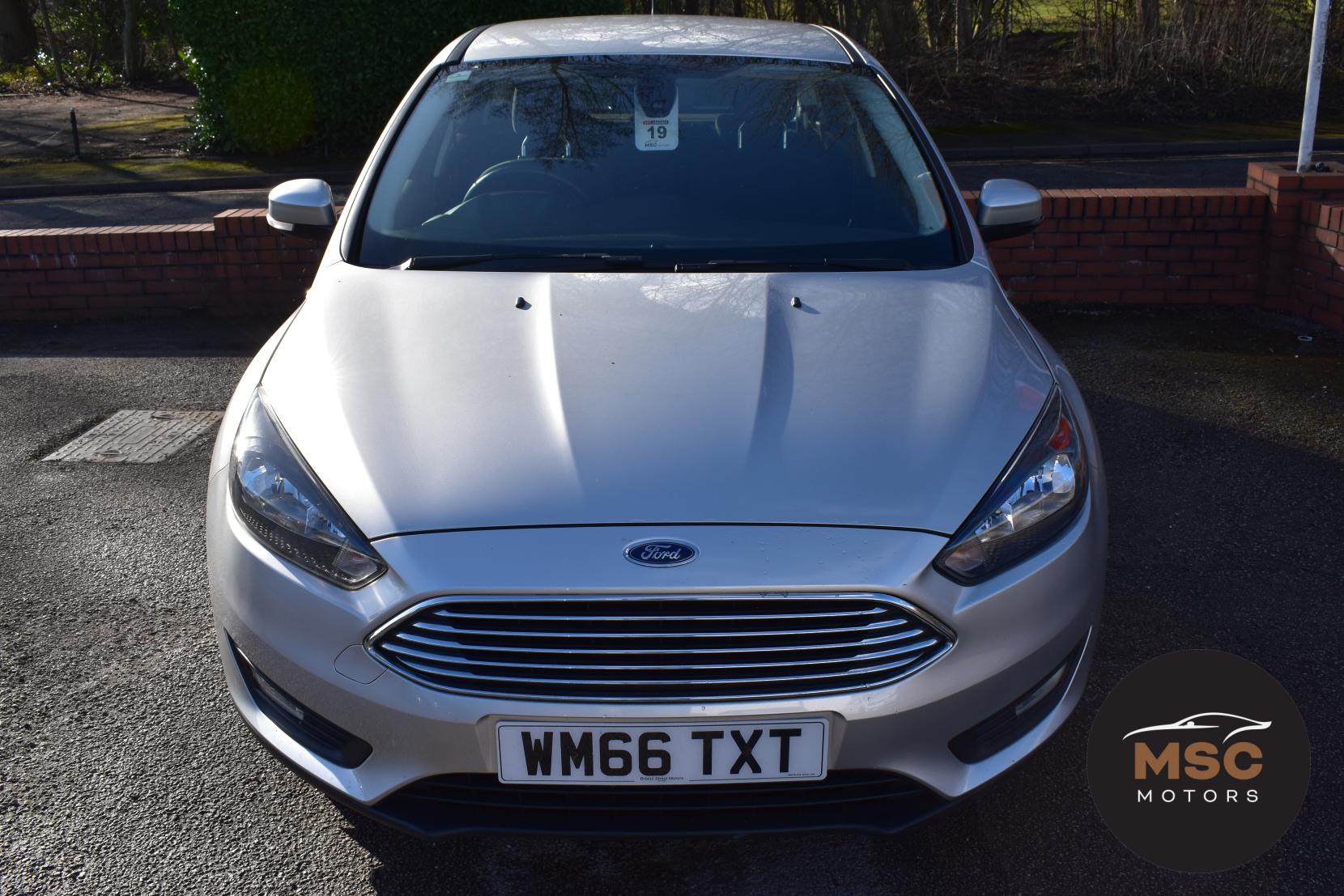 Ford Focus 1.0T EcoBoost Zetec Hatchback 5dr Petrol Manual Euro 6 (s/s) (125 ps)