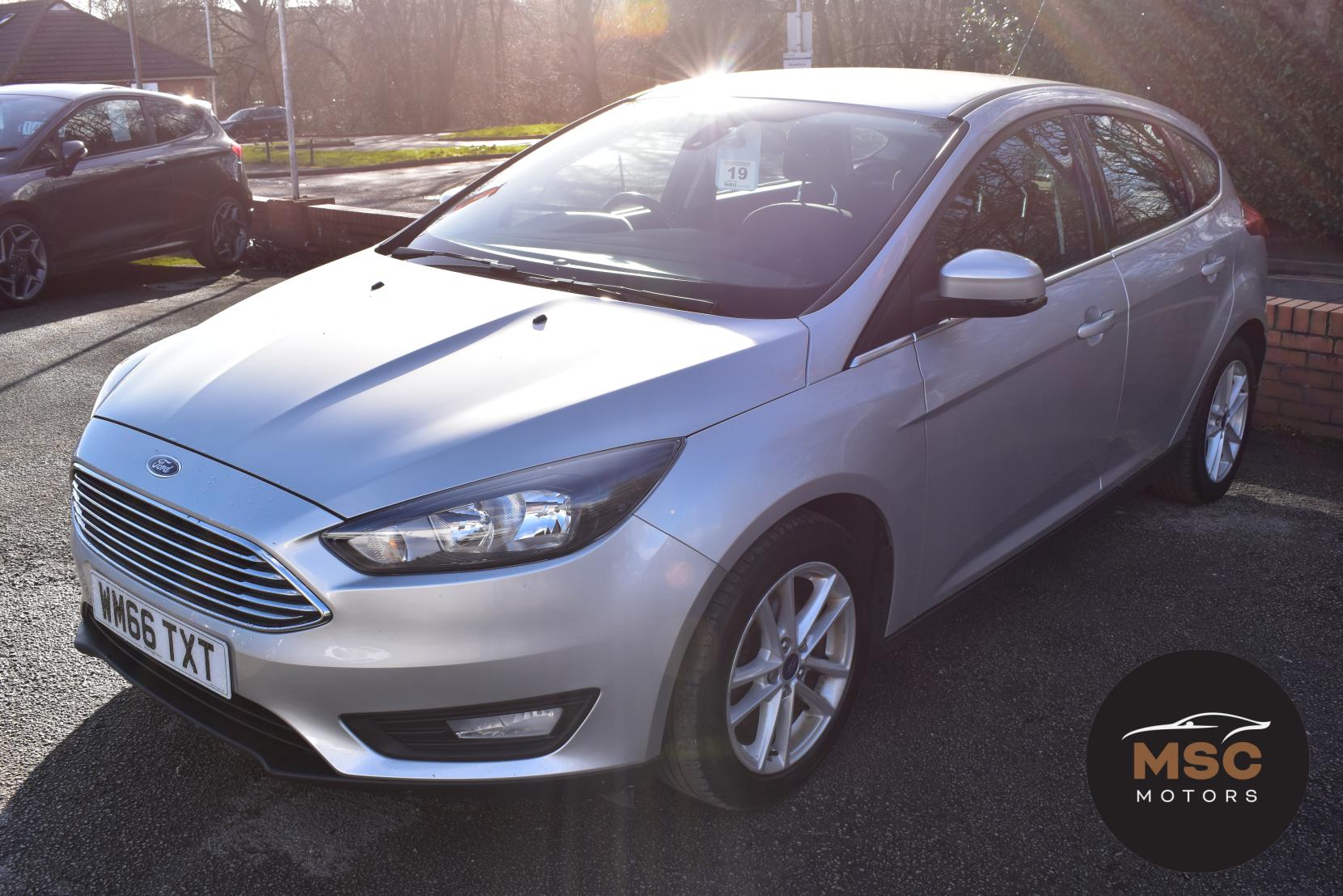 Ford Focus 1.0T EcoBoost Zetec Hatchback 5dr Petrol Manual Euro 6 (s/s) (125 ps)