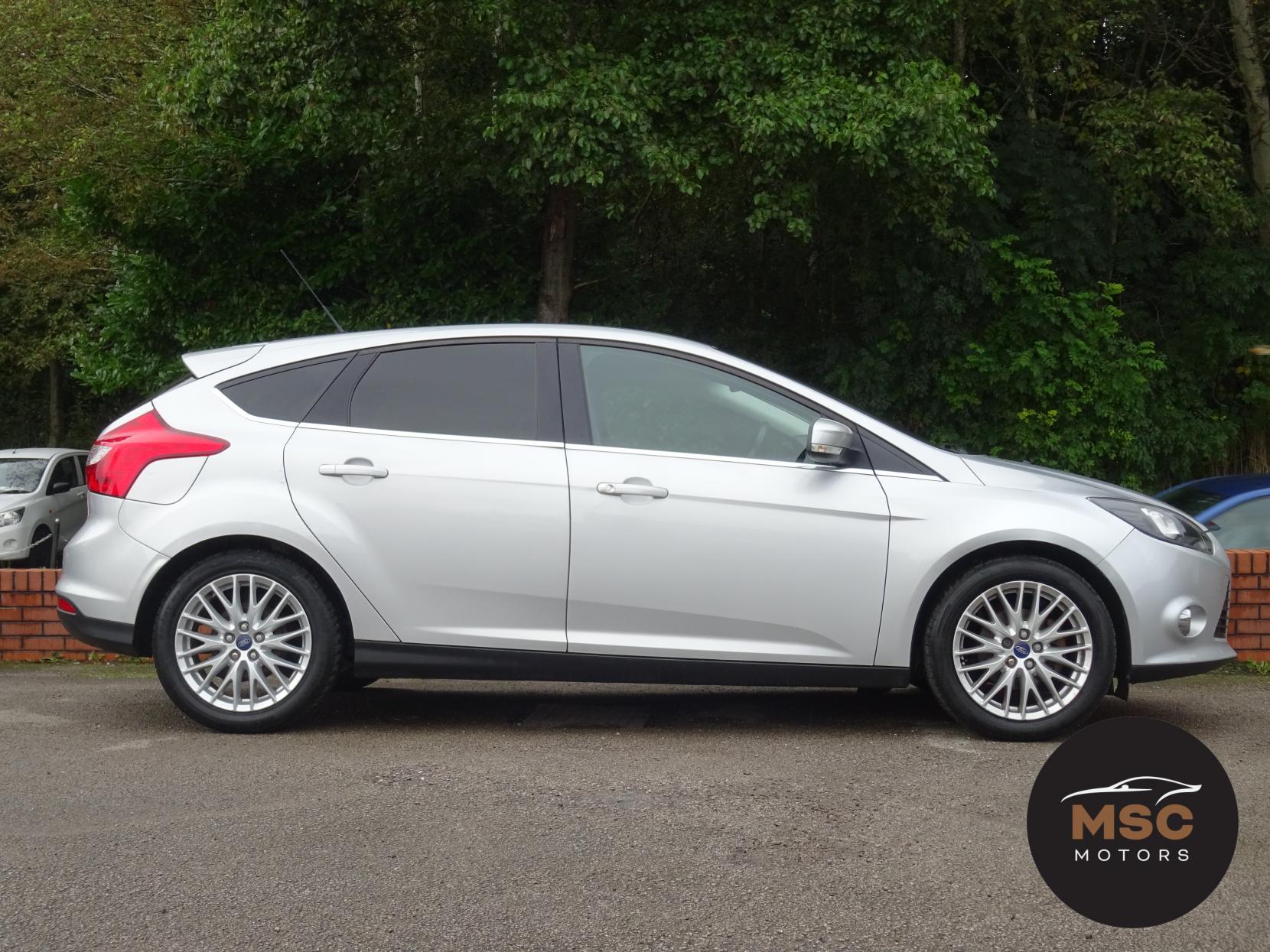 Ford Focus 1.0T EcoBoost Zetec Hatchback 5dr Petrol Manual Euro 5 (s/s) (100 ps)