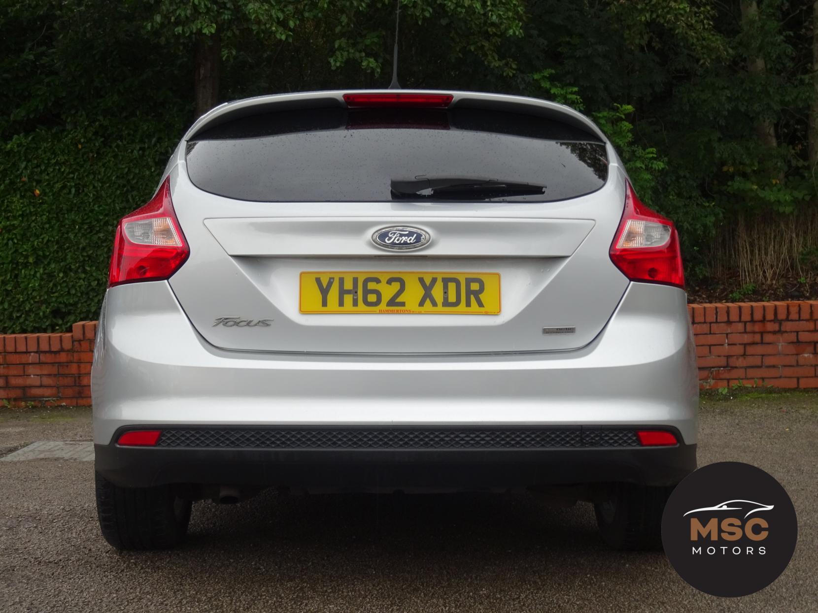 Ford Focus 1.0T EcoBoost Zetec Hatchback 5dr Petrol Manual Euro 5 (s/s) (100 ps)