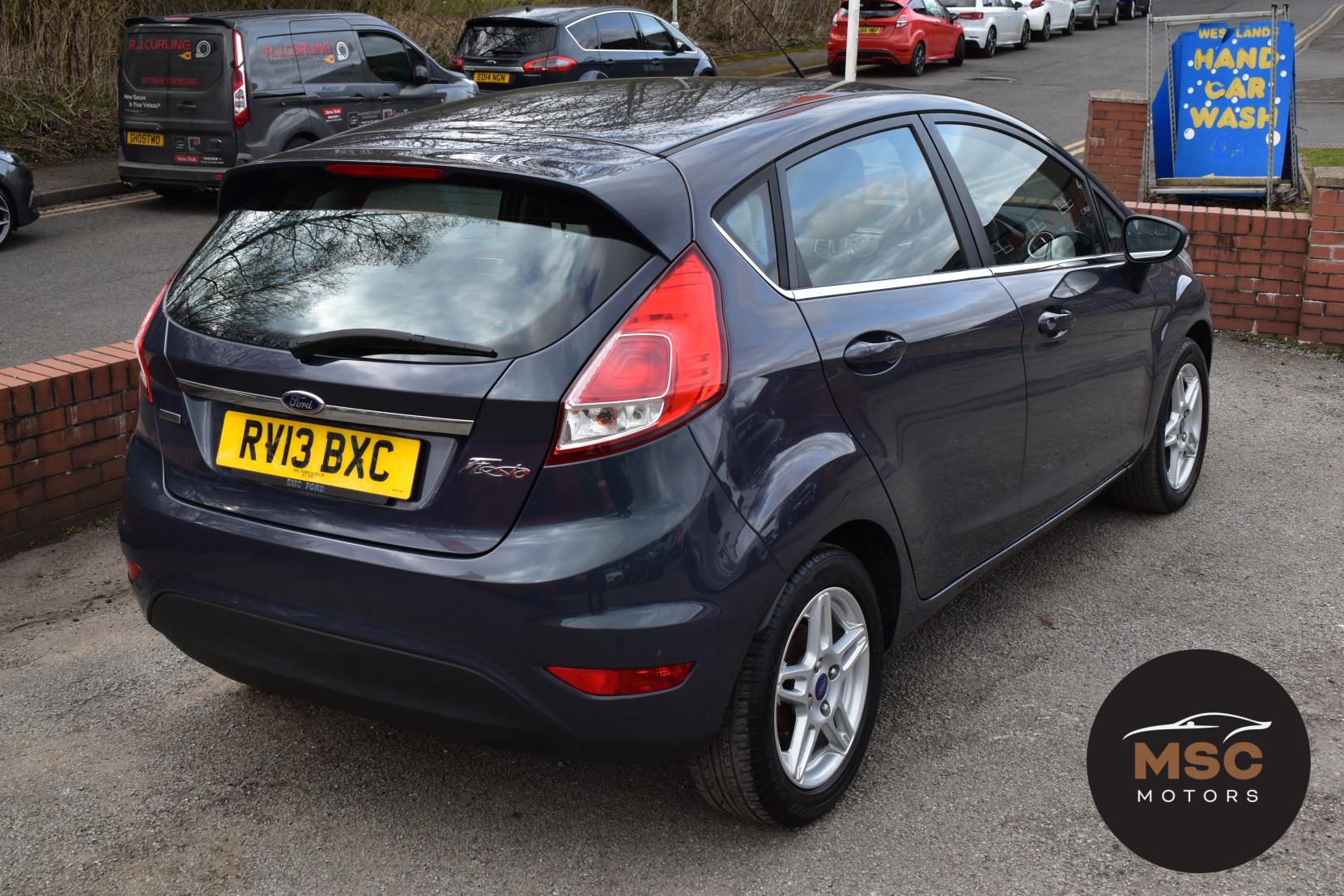 Ford Fiesta 1.0T EcoBoost Zetec Hatchback 5dr Petrol Manual Euro 5 (s/s) (100 ps)