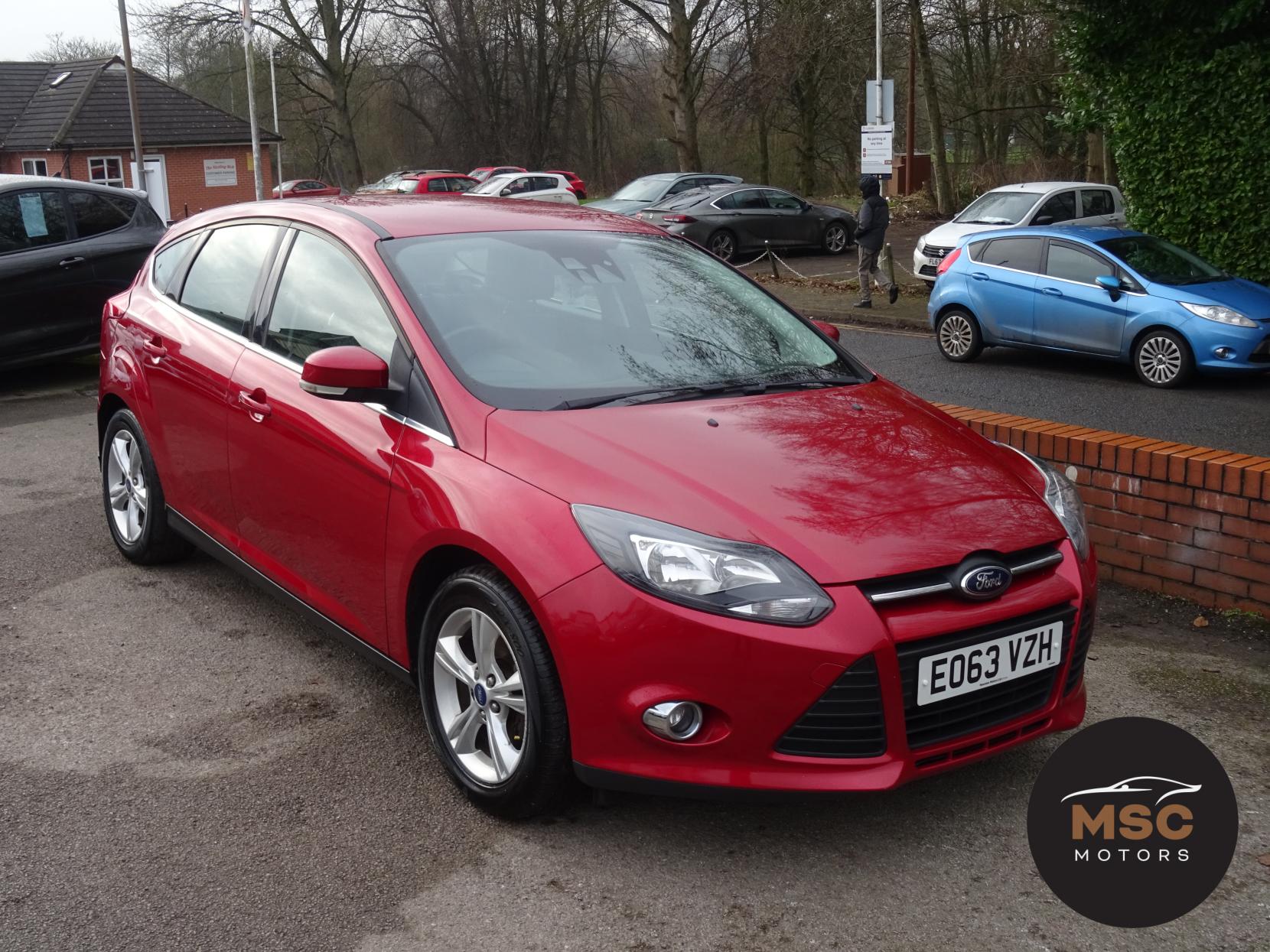 Ford Focus 1.0T EcoBoost Zetec Hatchback 5dr Petrol Manual Euro 5 (s/s) (125 ps)