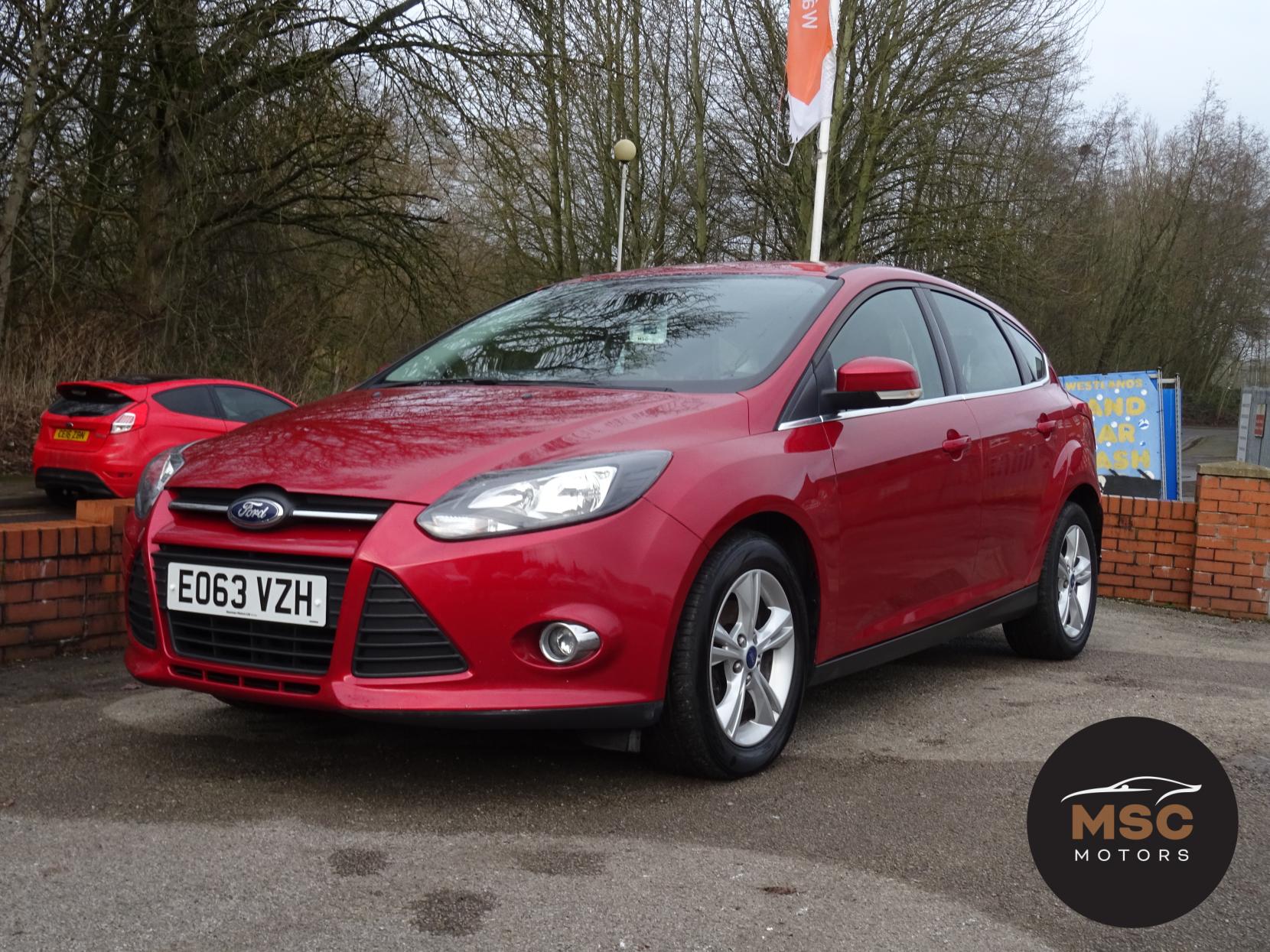 Ford Focus 1.0T EcoBoost Zetec Hatchback 5dr Petrol Manual Euro 5 (s/s) (125 ps)