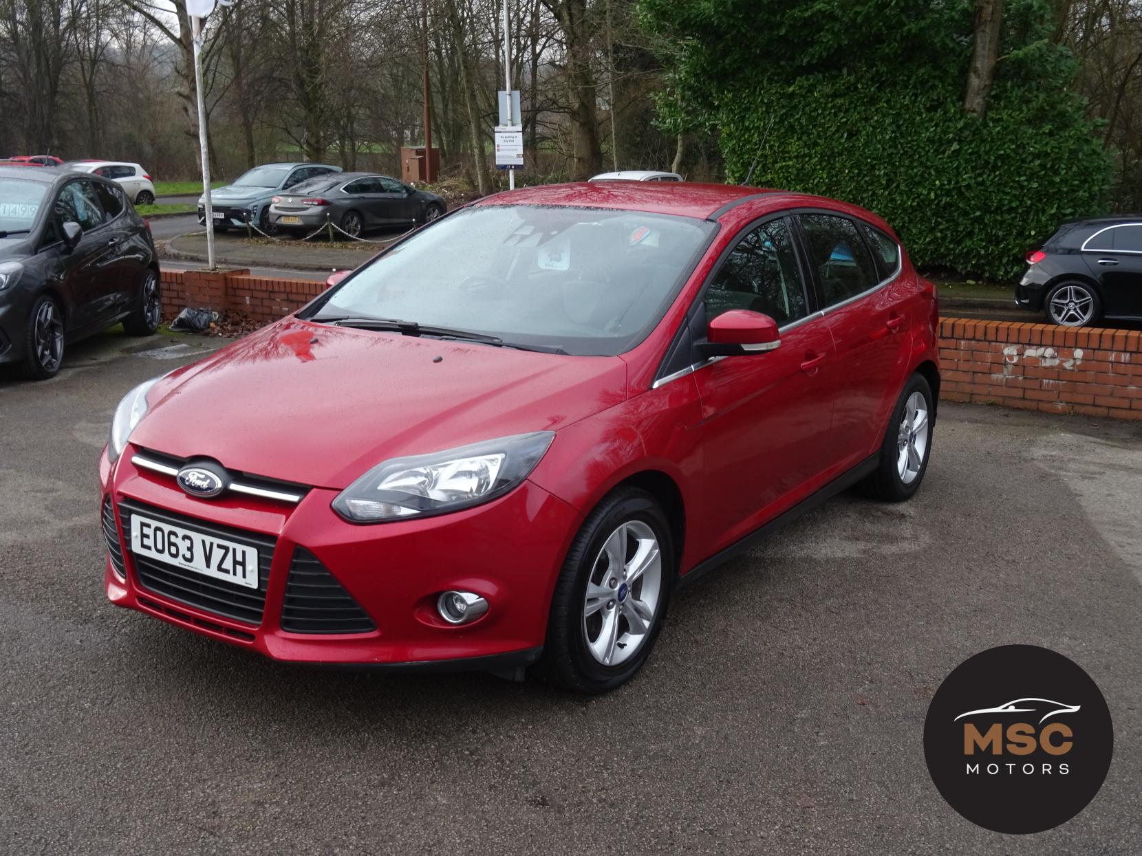 Ford Focus 1.0T EcoBoost Zetec Hatchback 5dr Petrol Manual Euro 5 (s/s) (125 ps)