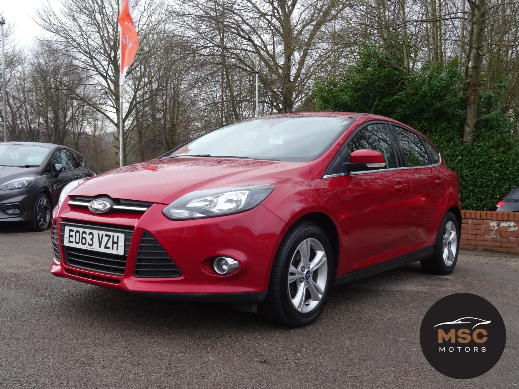 Ford Focus 1.0T EcoBoost Zetec Hatchback 5dr Petrol Manual Euro 5 (s/s) (125 ps)