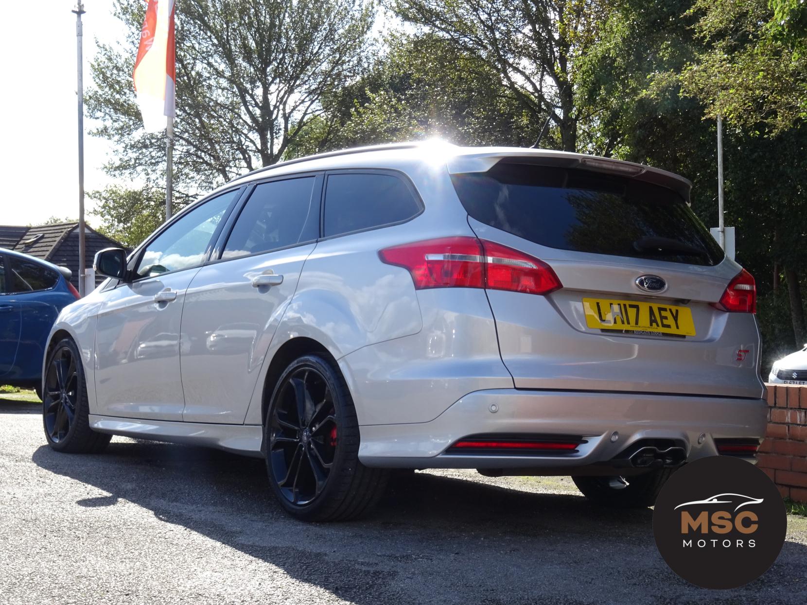 Ford Focus 2.0T EcoBoost ST-3 Estate 5dr Petrol Manual Euro 6 (s/s) (250 ps)