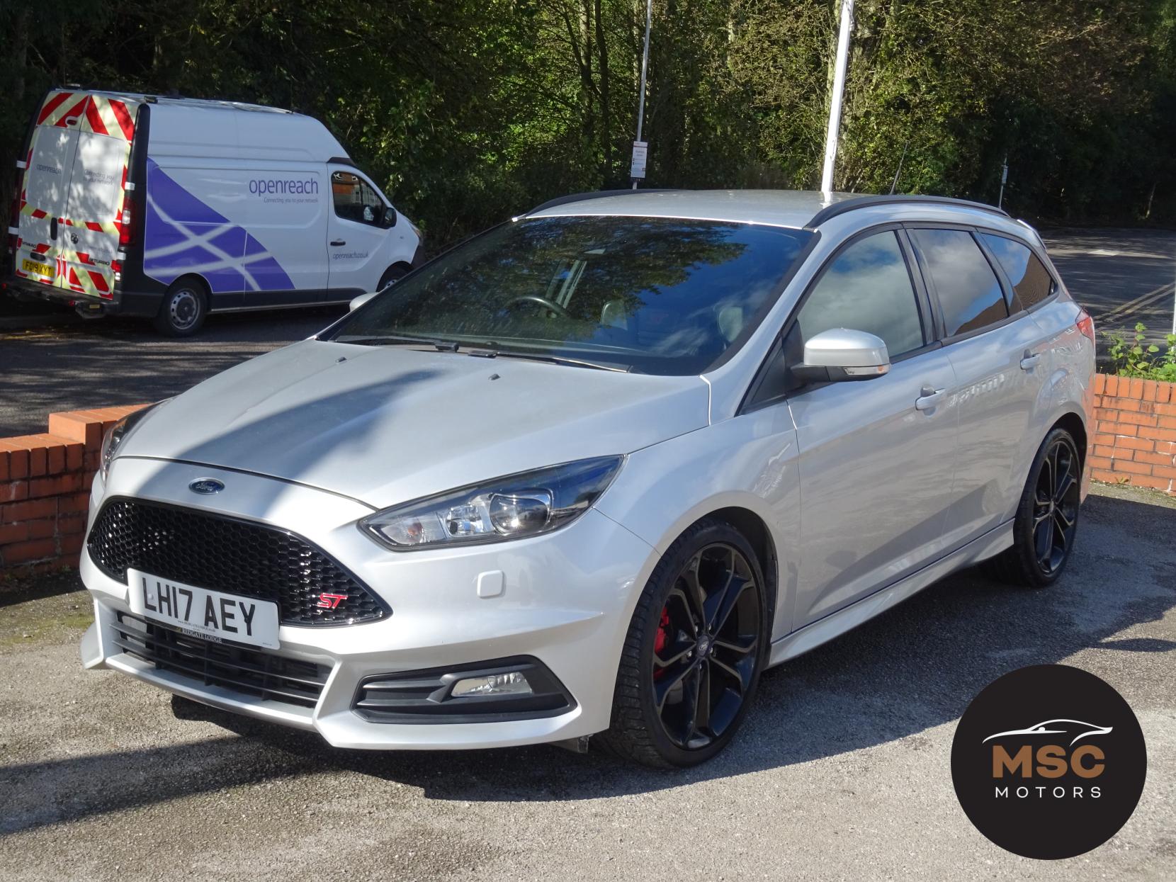 Ford Focus 2.0T EcoBoost ST-3 Estate 5dr Petrol Manual Euro 6 (s/s) (250 ps)