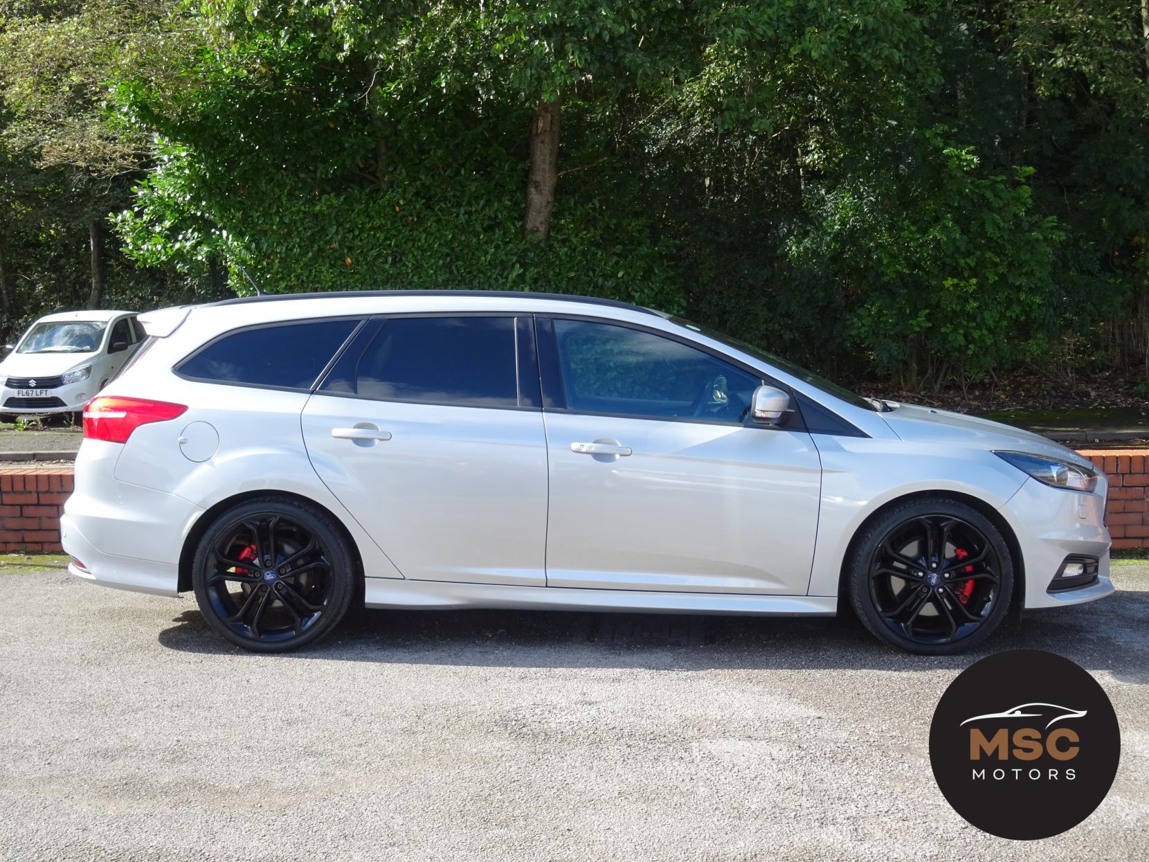 Ford Focus 2.0T EcoBoost ST-3 Estate 5dr Petrol Manual Euro 6 (s/s) (250 ps)