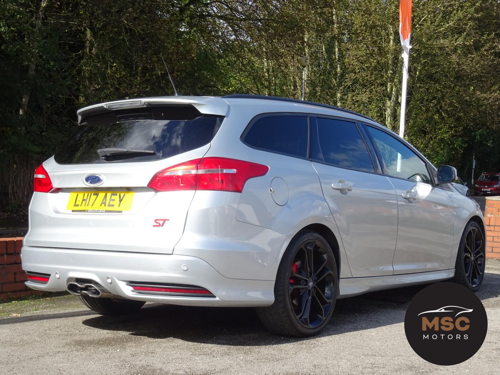 Ford Focus 2.0T EcoBoost ST-3 Estate 5dr Petrol Manual Euro 6 (s/s) (250 ps)