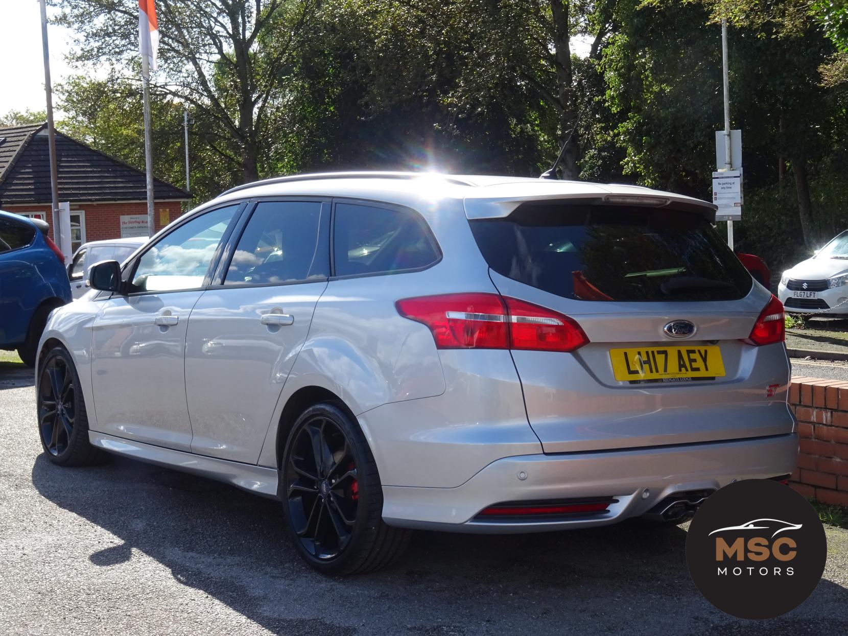 Ford Focus 2.0T EcoBoost ST-3 Estate 5dr Petrol Manual Euro 6 (s/s) (250 ps)