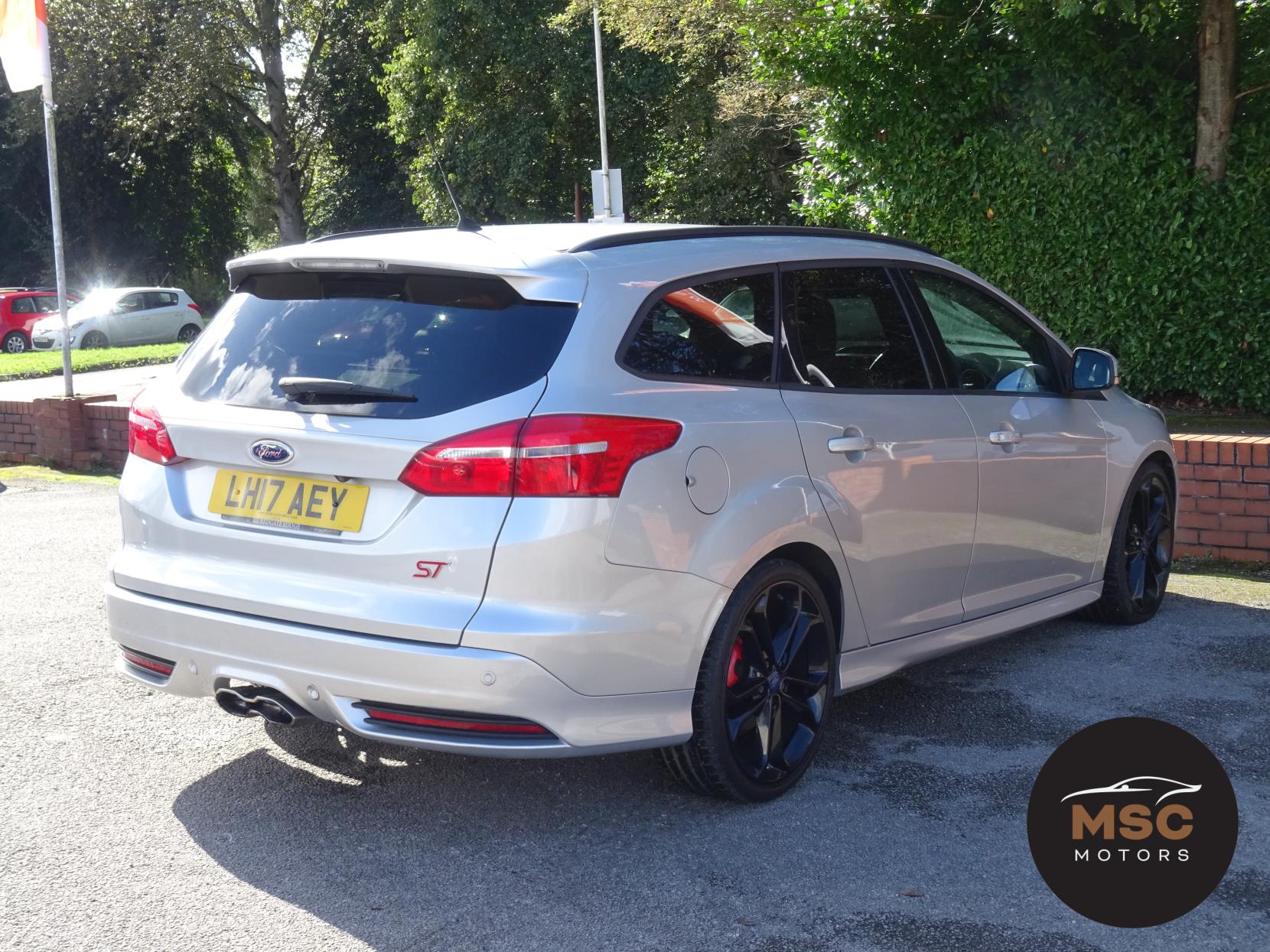 Ford Focus 2.0T EcoBoost ST-3 Estate 5dr Petrol Manual Euro 6 (s/s) (250 ps)