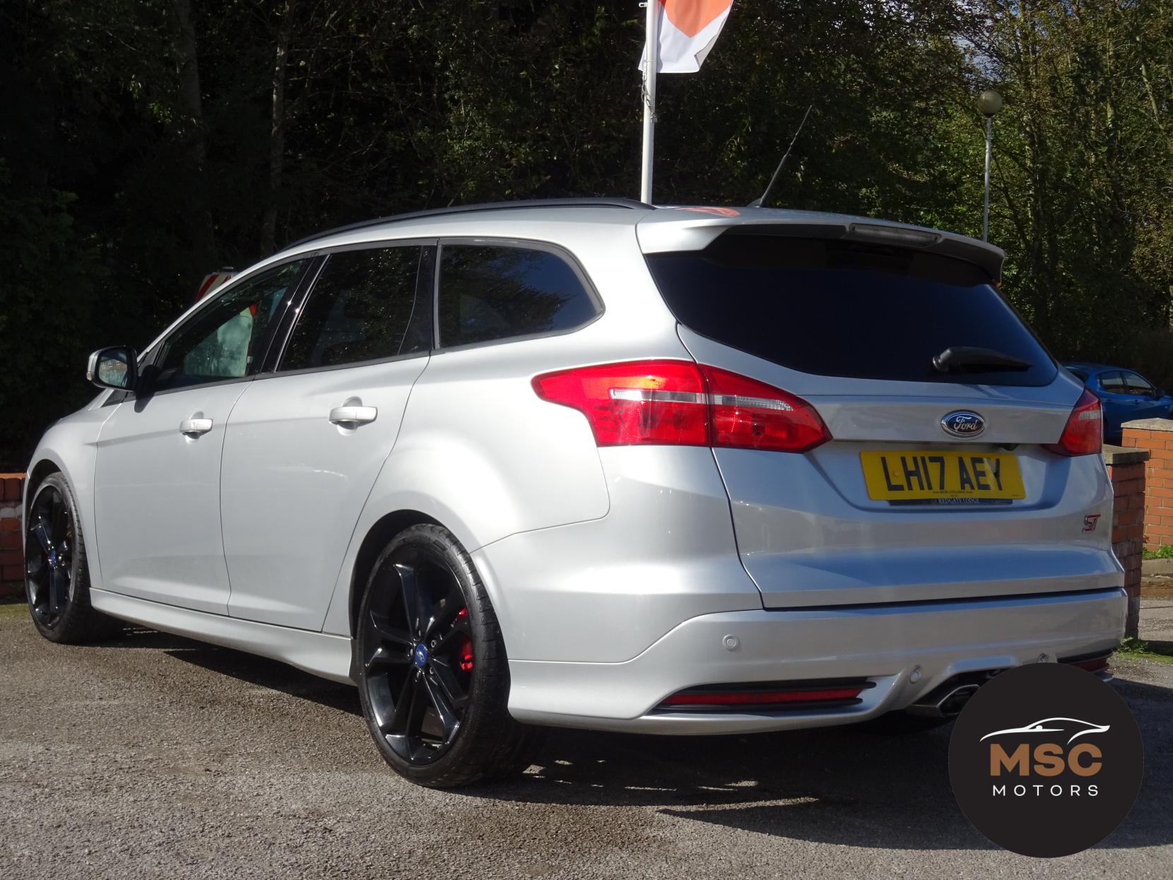 Ford Focus 2.0T EcoBoost ST-3 Estate 5dr Petrol Manual Euro 6 (s/s) (250 ps)