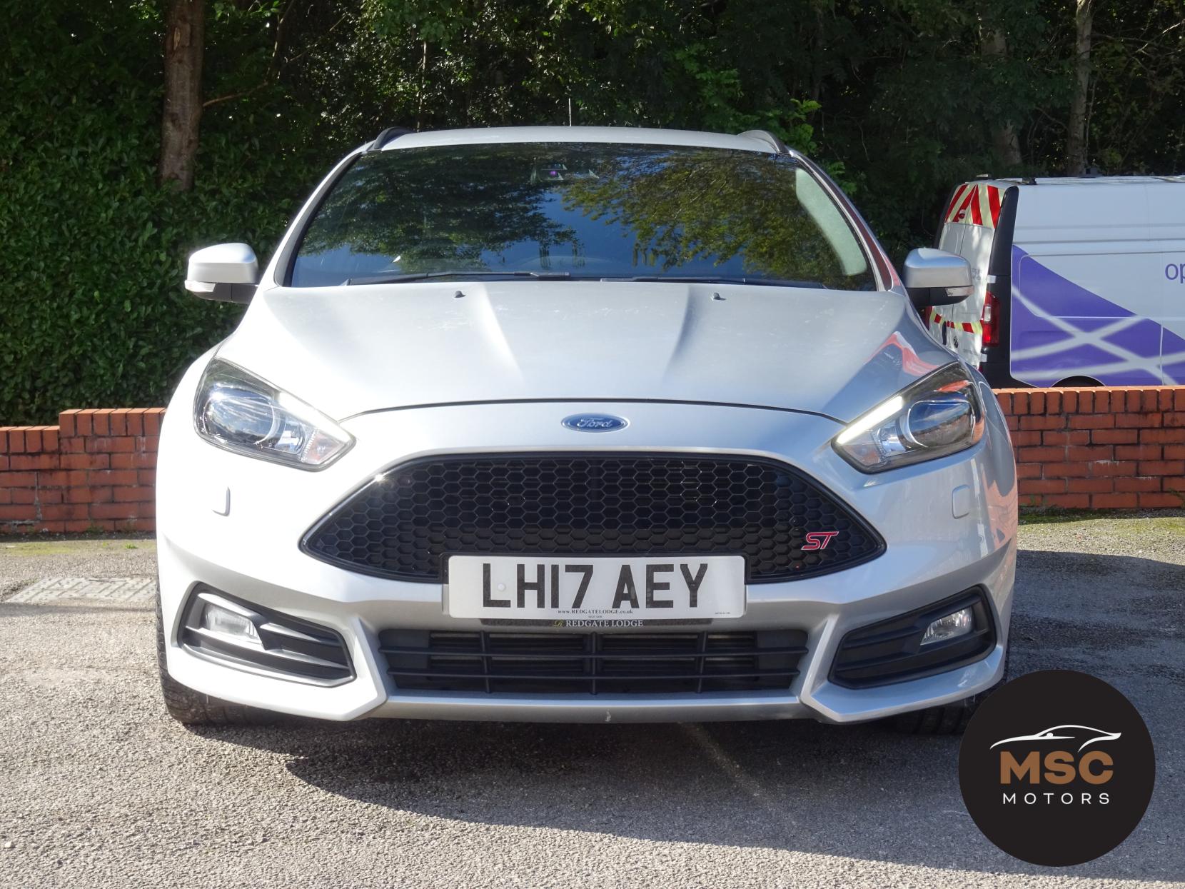 Ford Focus 2.0T EcoBoost ST-3 Estate 5dr Petrol Manual Euro 6 (s/s) (250 ps)