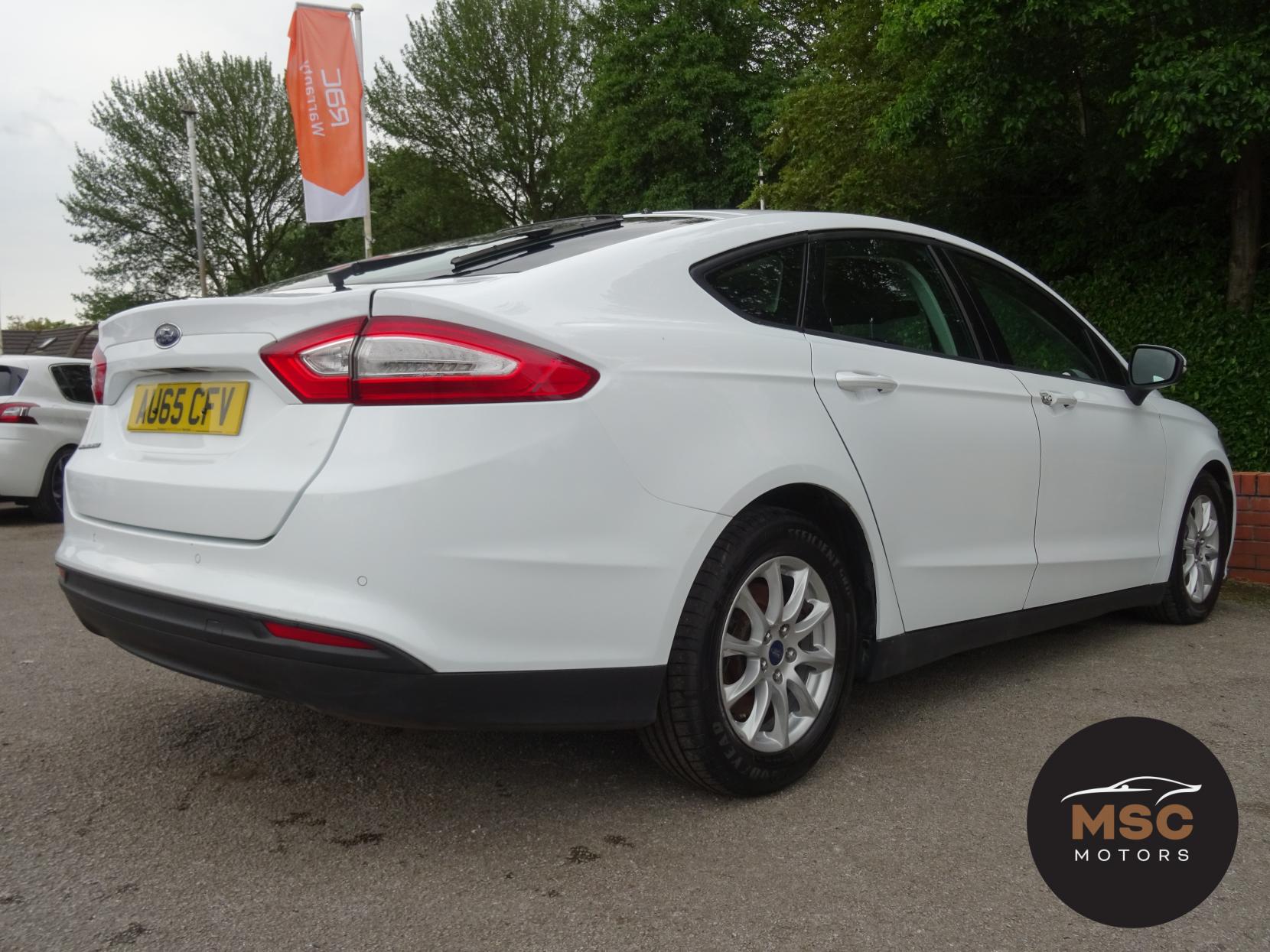 Ford Mondeo 2.0 TDCi ECOnetic Style Hatchback 5dr Diesel Manual Euro 6 (s/s) (150 ps)