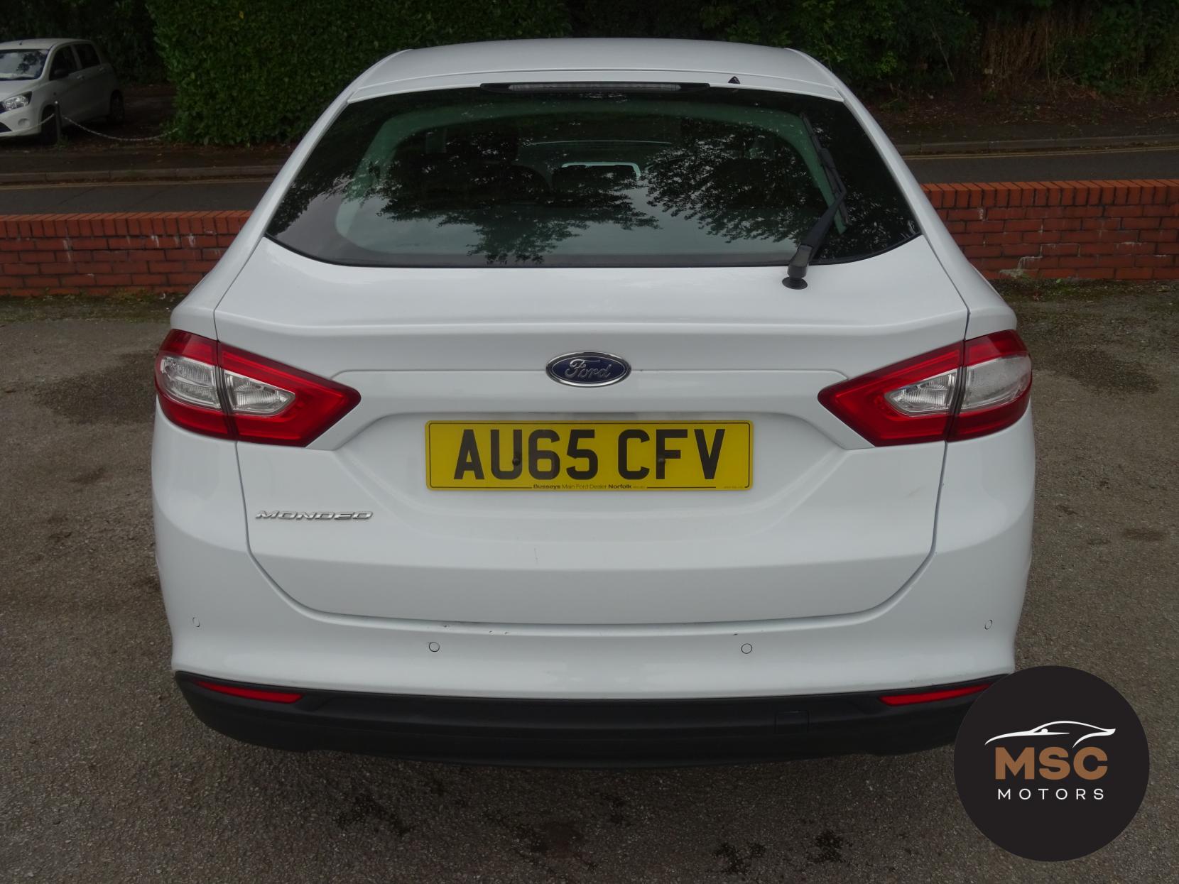 Ford Mondeo 2.0 TDCi ECOnetic Style Hatchback 5dr Diesel Manual Euro 6 (s/s) (150 ps)