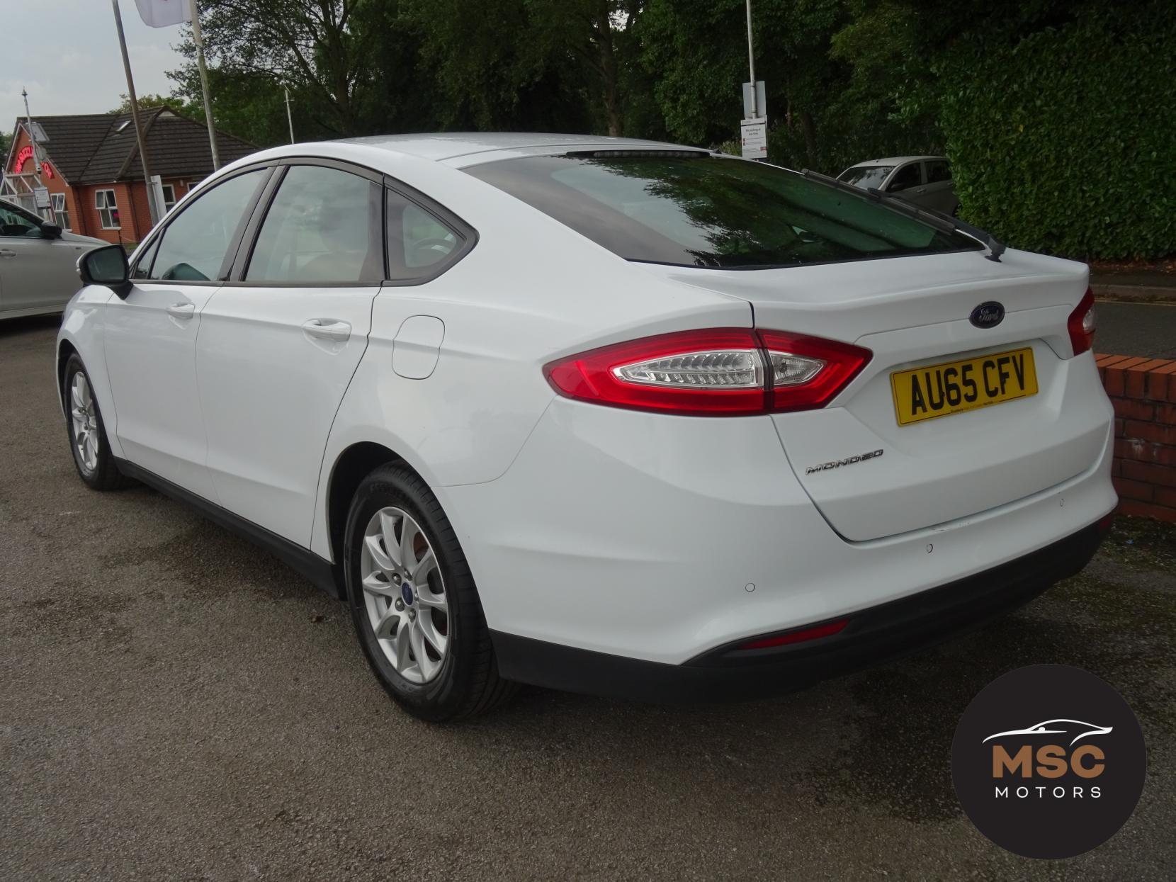 Ford Mondeo 2.0 TDCi ECOnetic Style Hatchback 5dr Diesel Manual Euro 6 (s/s) (150 ps)