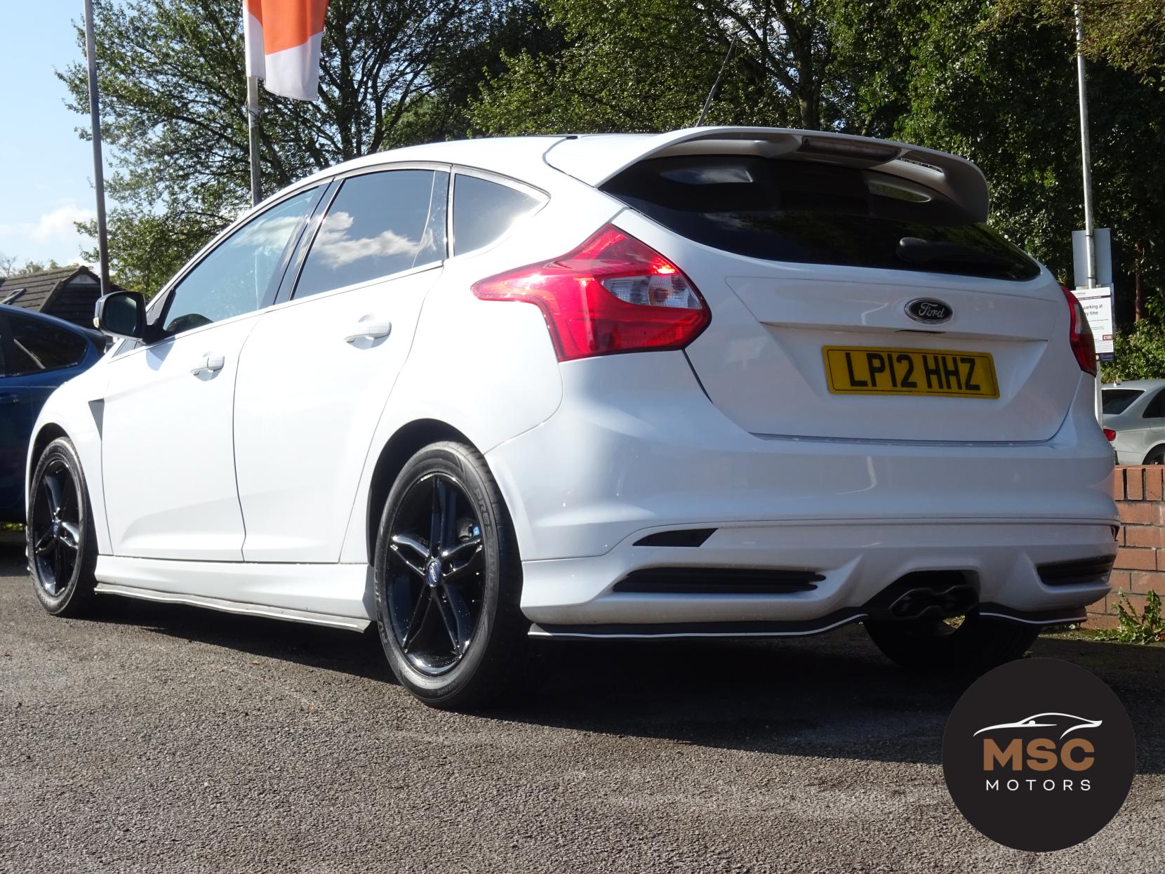 Ford Focus 1.0T EcoBoost Zetec S Hatchback 5dr Petrol Manual Euro 5 (s/s) (125 ps)