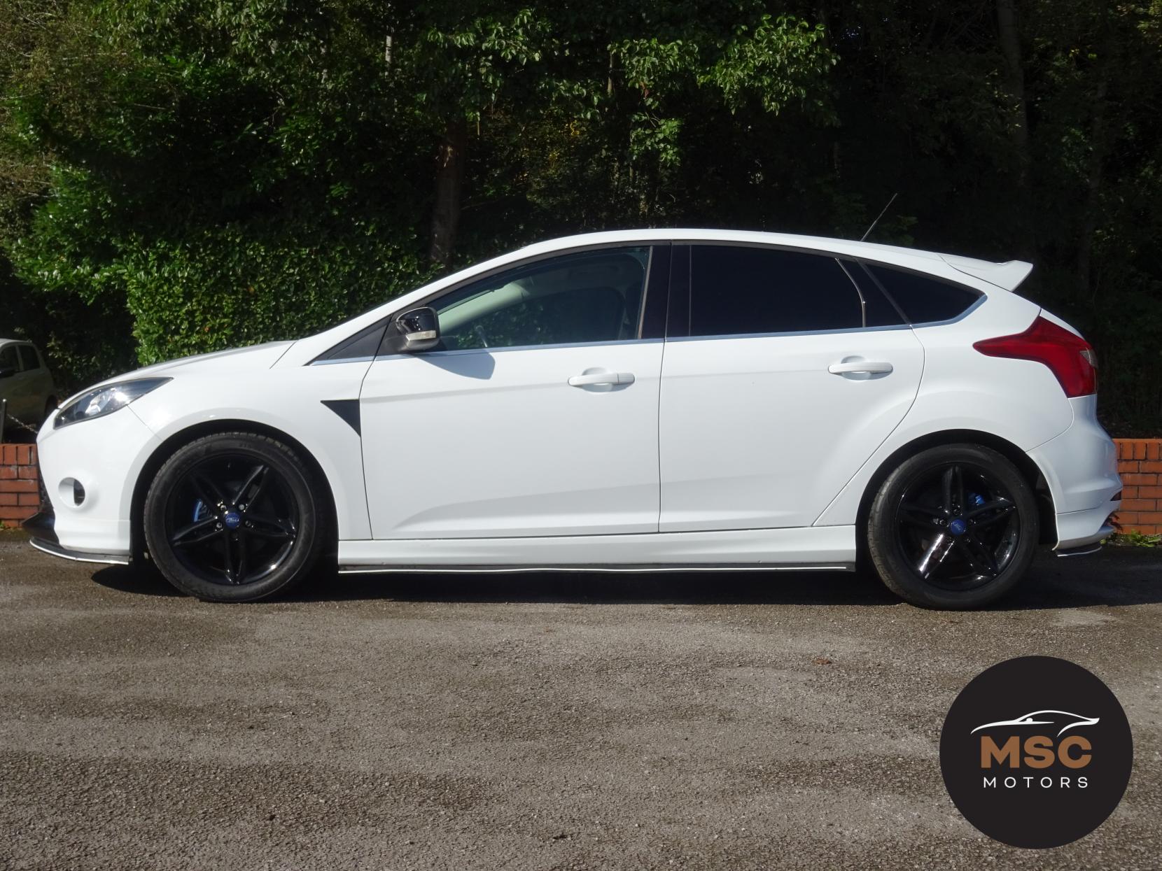 Ford Focus 1.0T EcoBoost Zetec S Hatchback 5dr Petrol Manual Euro 5 (s/s) (125 ps)