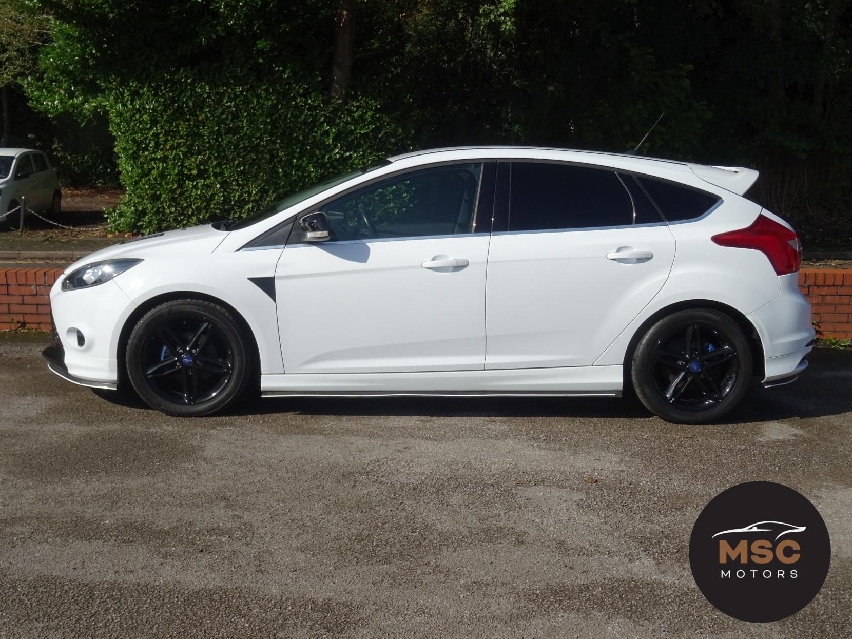 Ford Focus 1.0T EcoBoost Zetec S Hatchback 5dr Petrol Manual Euro 5 (s/s) (125 ps)