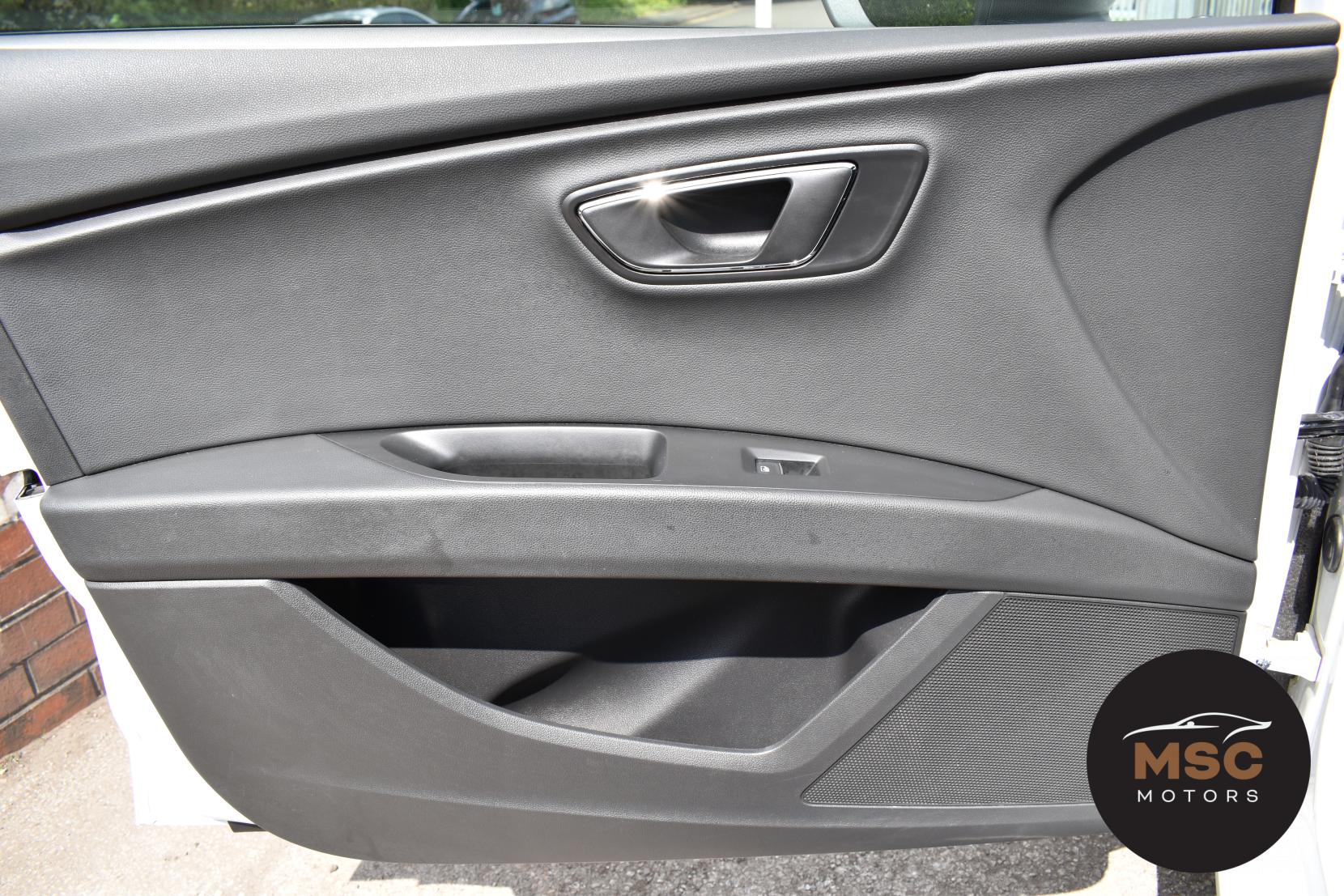 SEAT Leon 1.5 TSI EVO FR Black Edition Hatchback 5dr Petrol Manual Euro 6 (s/s) (130 ps)